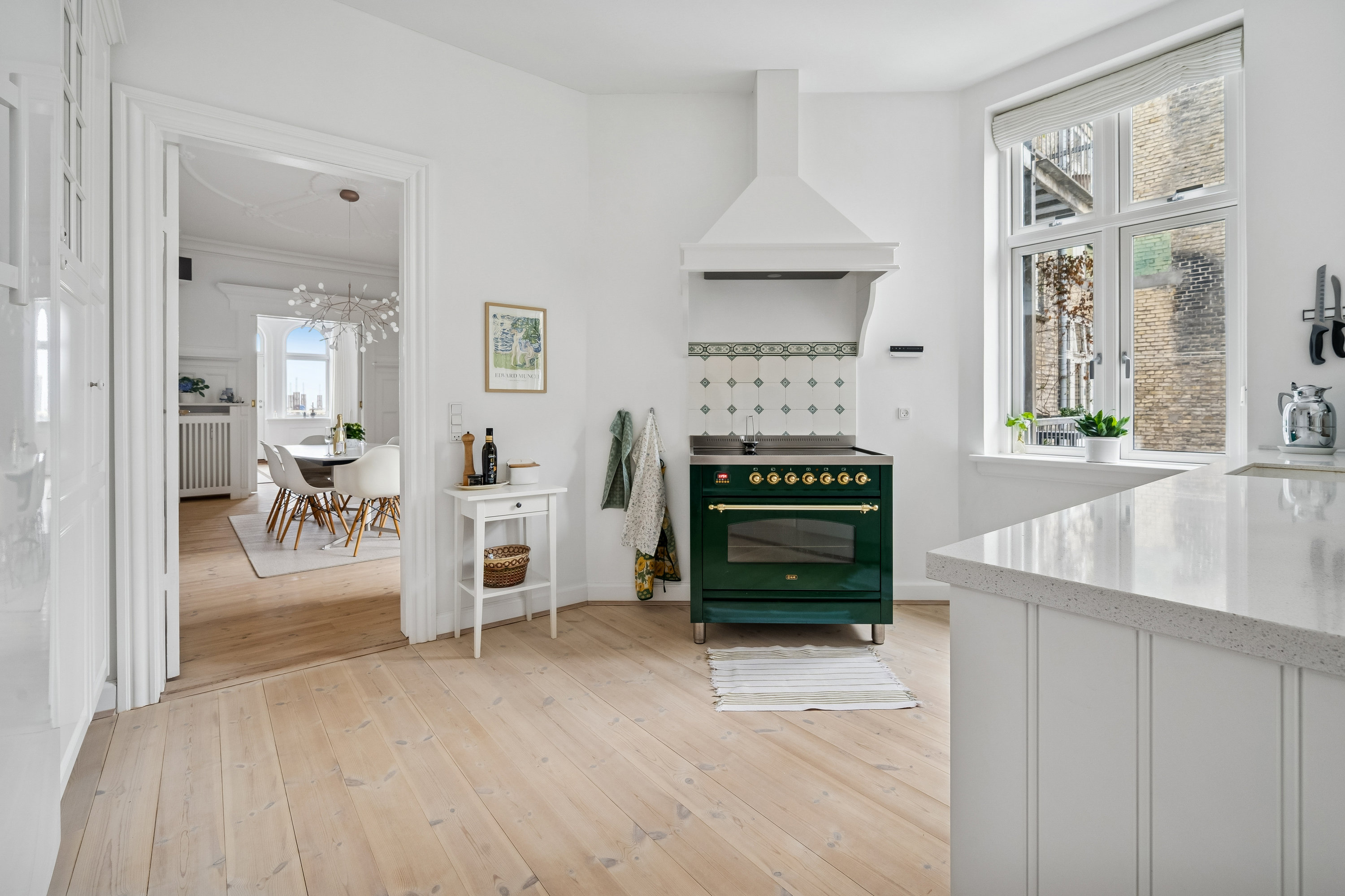 Fremhævet stue billede i fuldskærmstilstand. Billede af Kystvejen 51, 2., 8000 Aarhus C