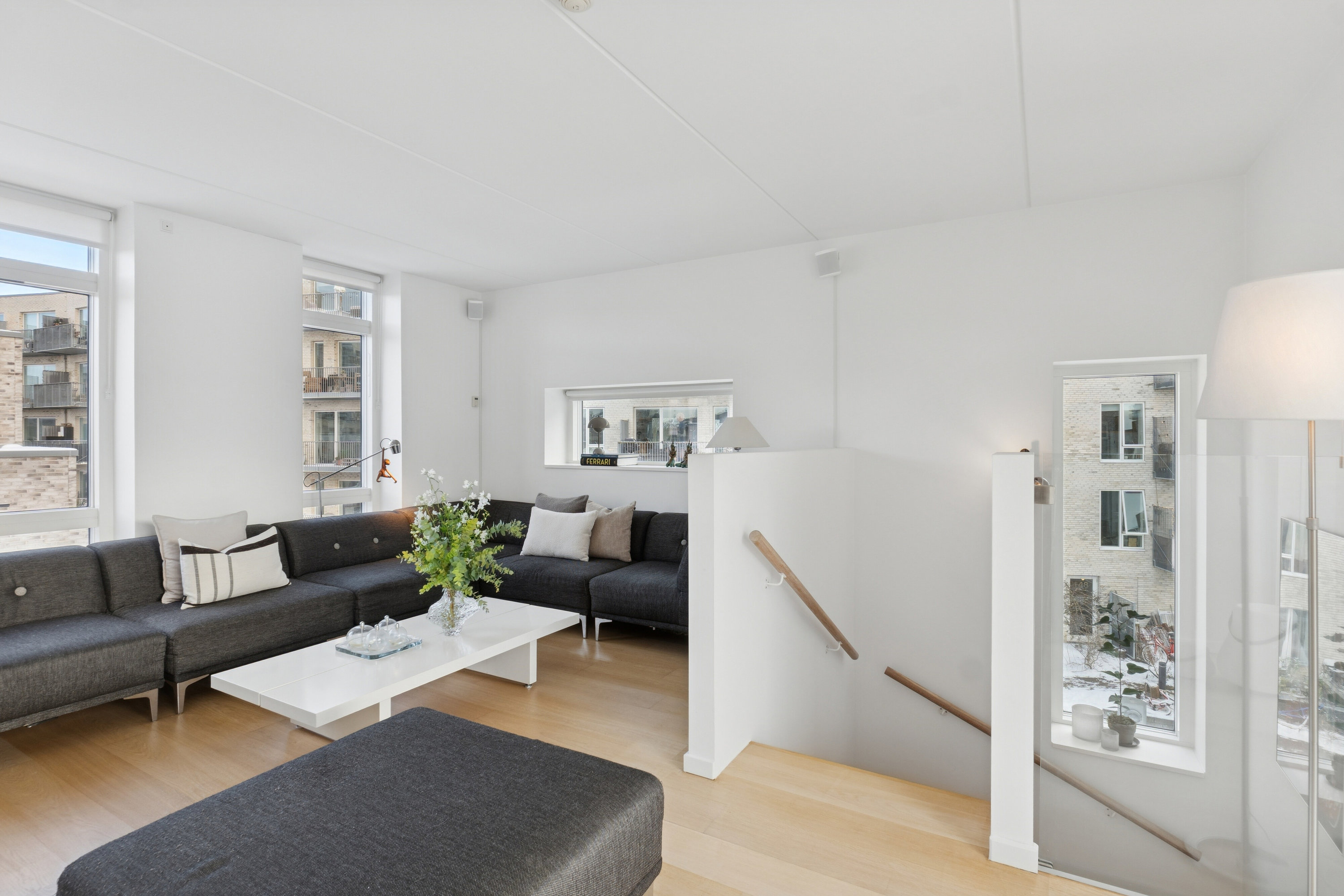 Fremhævet stue billede i fuldskærmstilstand. Billede af J.H. Deuntzers Gade 43, 2300 København S