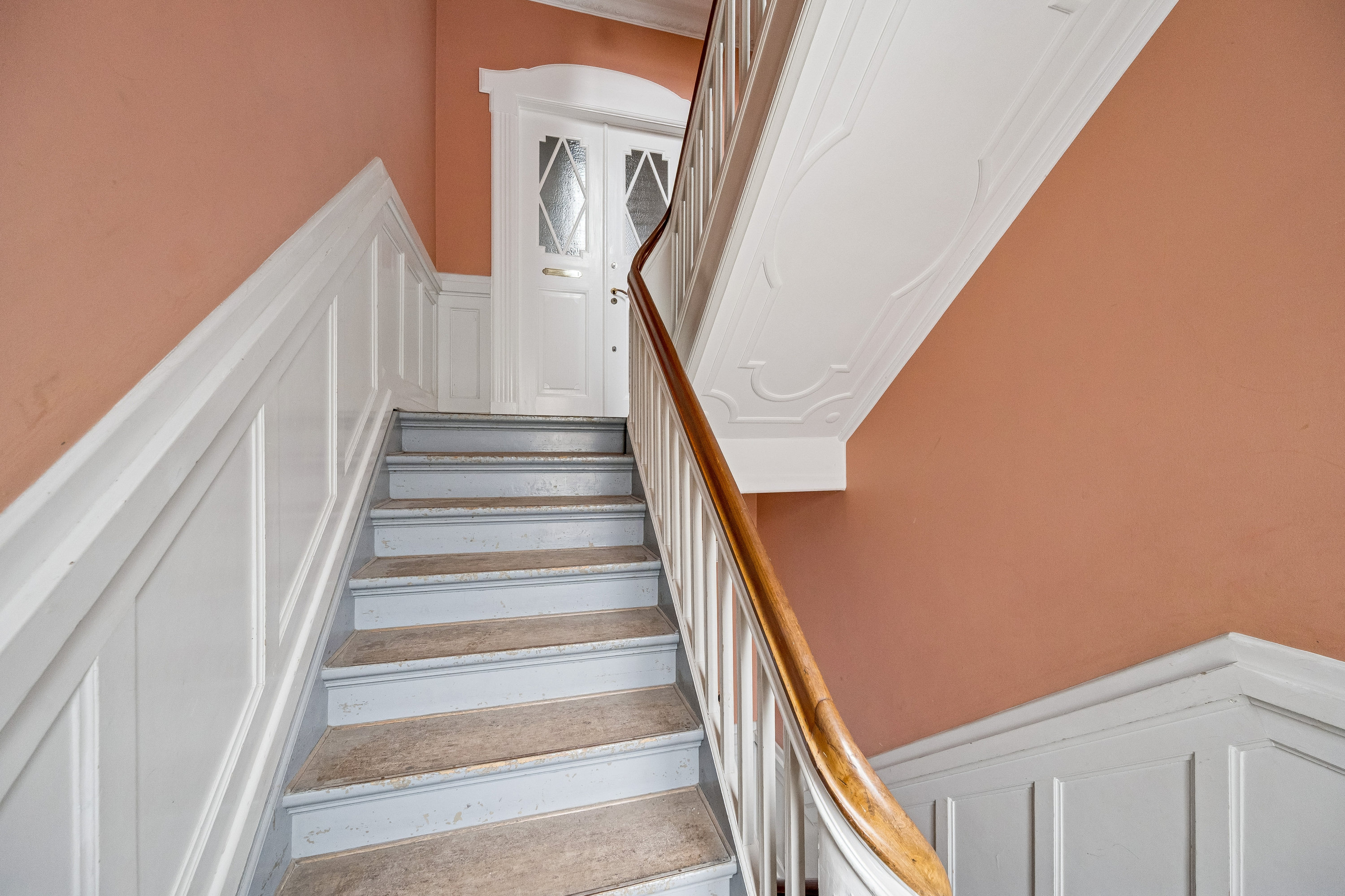 Fremhævet trappe billede i fuldskærmstilstand. Billede af Kystvejen 51, 2., 8000 Aarhus C