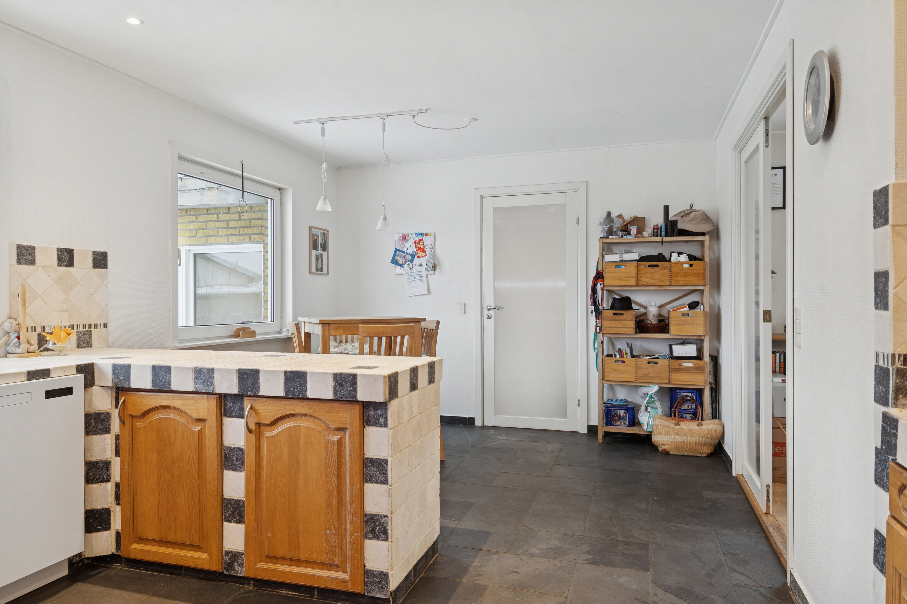 Fremhævet køkken billede i fuldskærmstilstand. Billede af Banevænget 29, 5750 Ringe