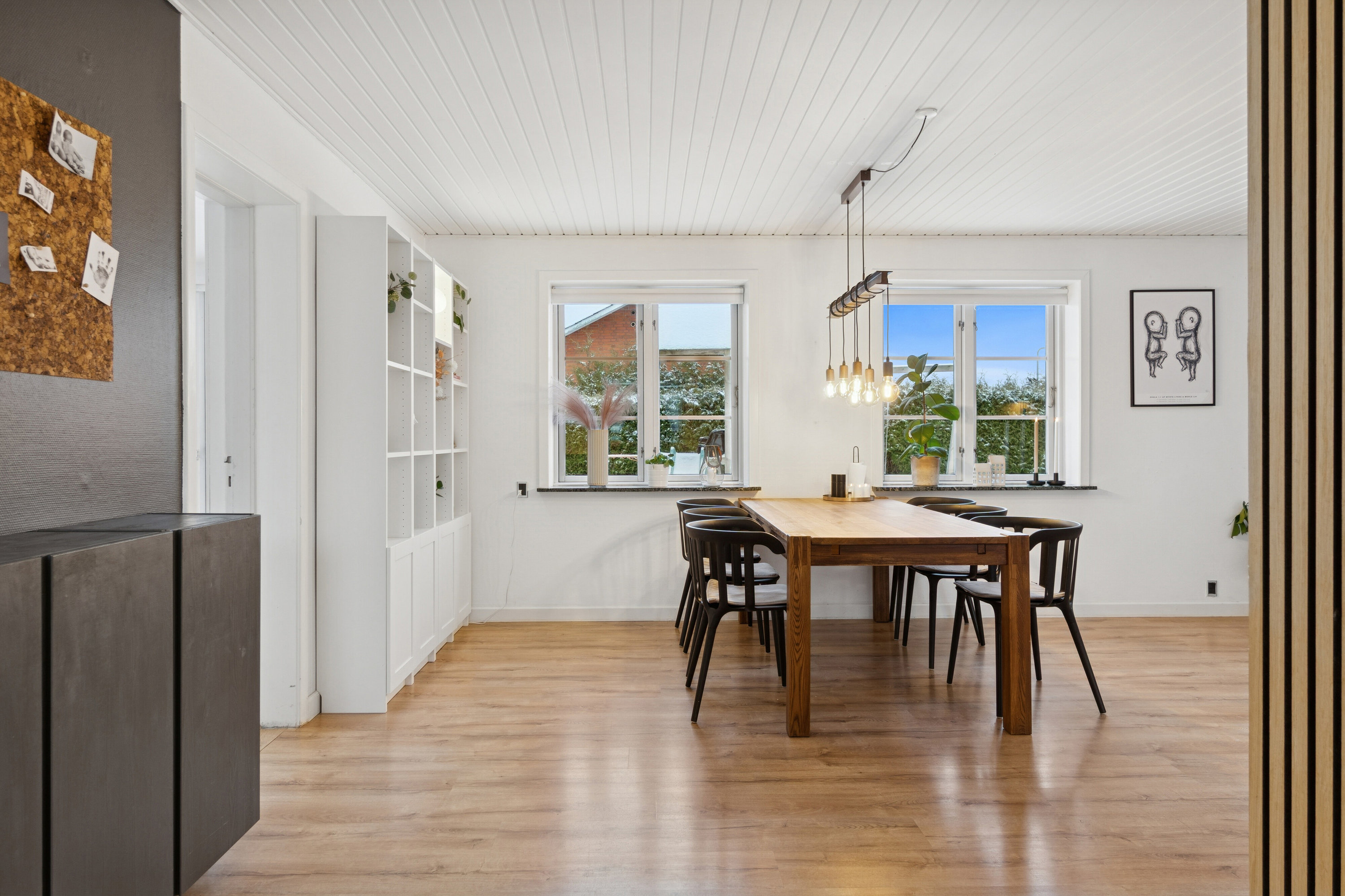 Fremhævet spisestue billede i fuldskærmstilstand. Billede af Birkevej 1, Ubby, 4490 Jerslev Sjælland