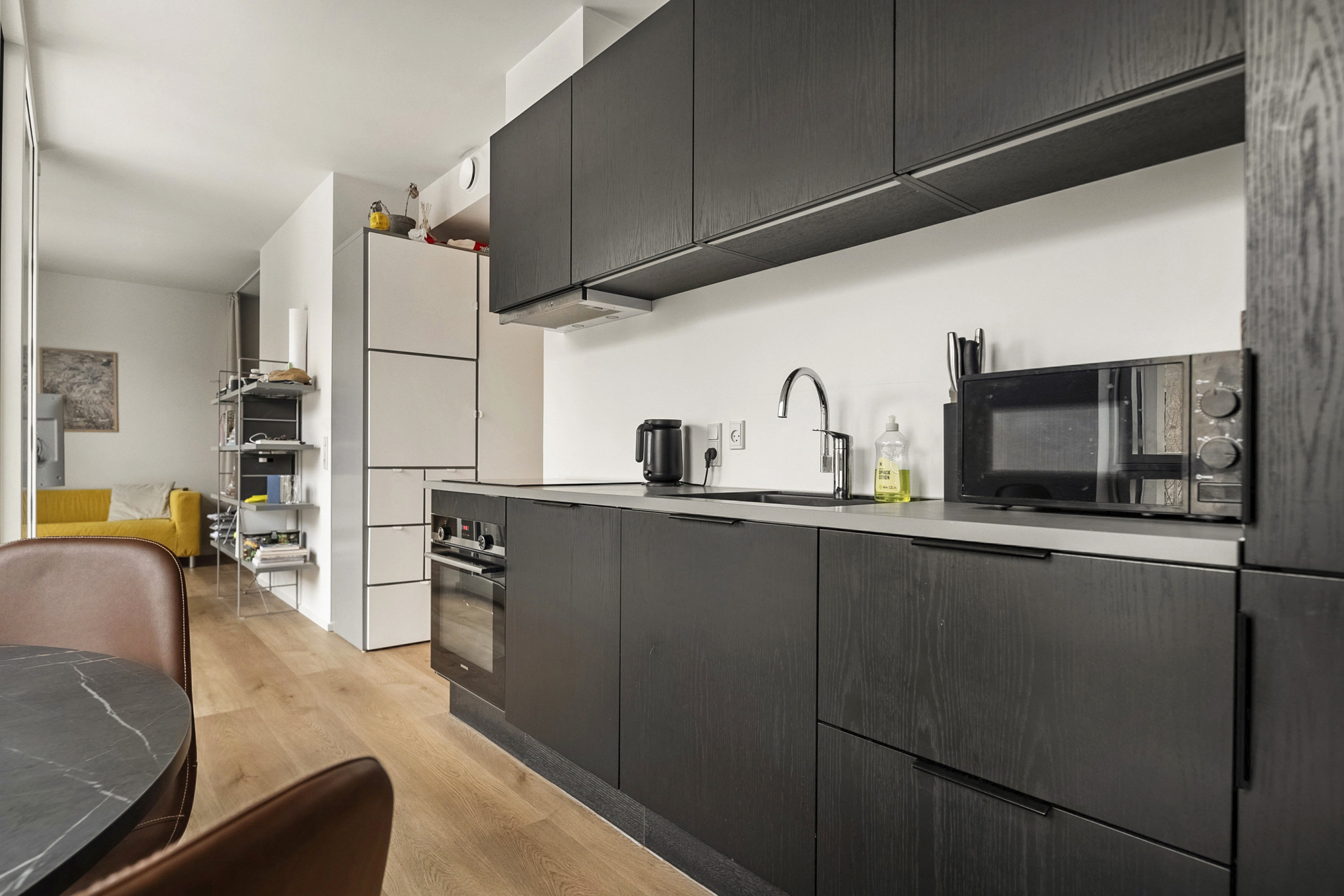 Fremhævet køkken billede i fuldskærmstilstand. Billede af Edouard Suensons Gade 10, 3. 3., Trøjborg, 8200 Aarhus N