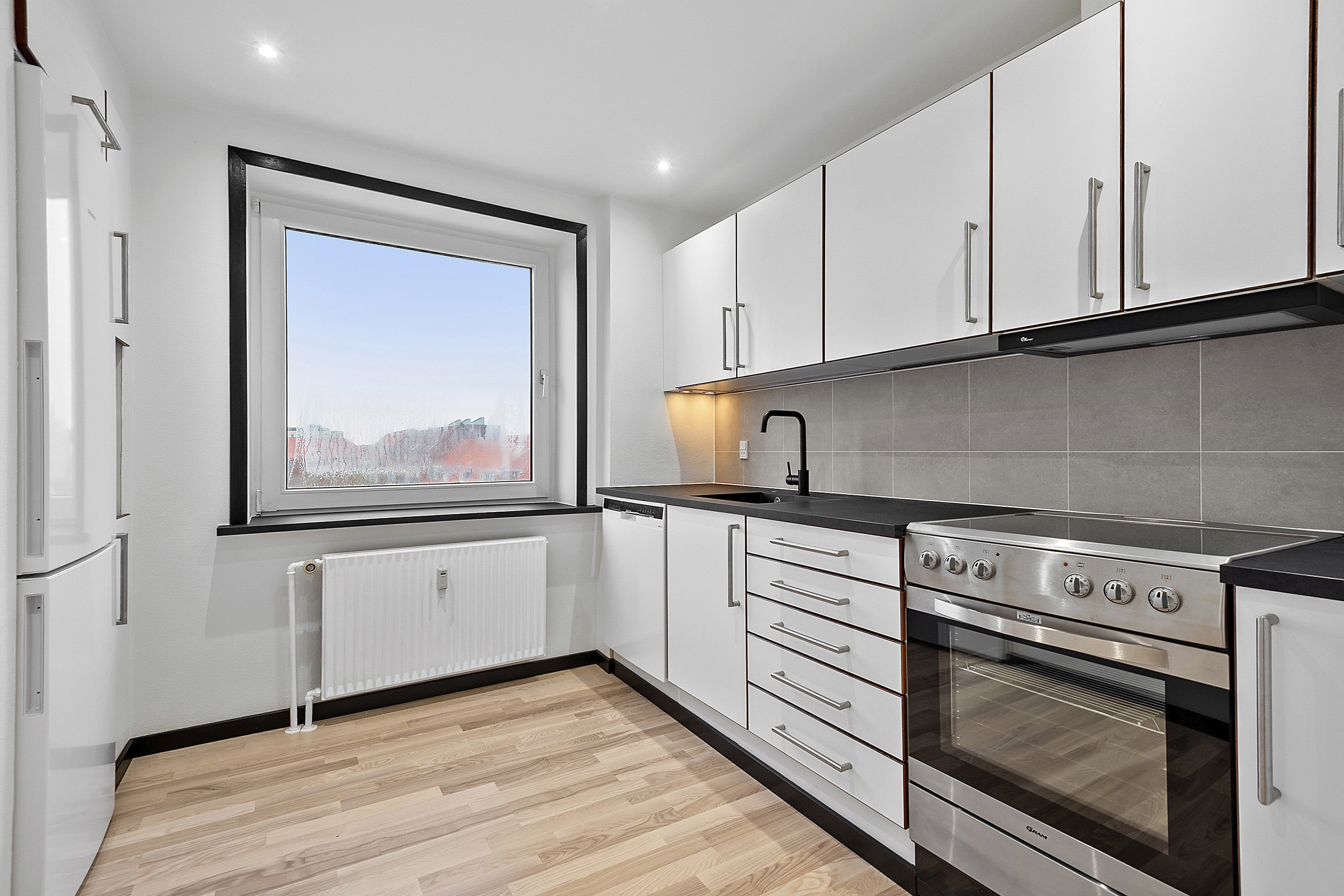 Fremhævet køkken billede i fuldskærmstilstand. Billede af Peder Skrams Gade 12, 3. tv., 6700 Esbjerg