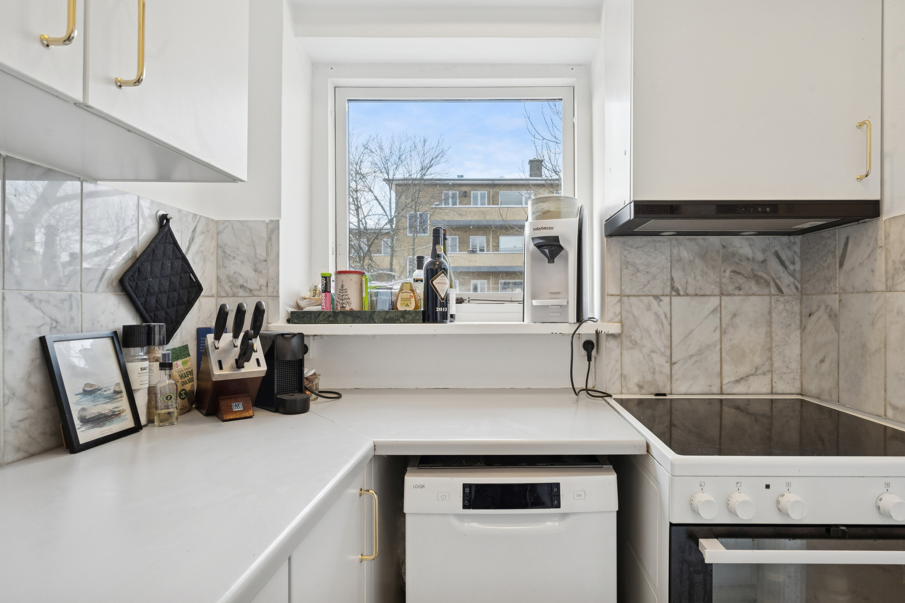 Fremhævet køkken billede i fuldskærmstilstand. Billede af Ulrikkenborg Alle 39, 1. tv., 2800 Kongens Lyngby