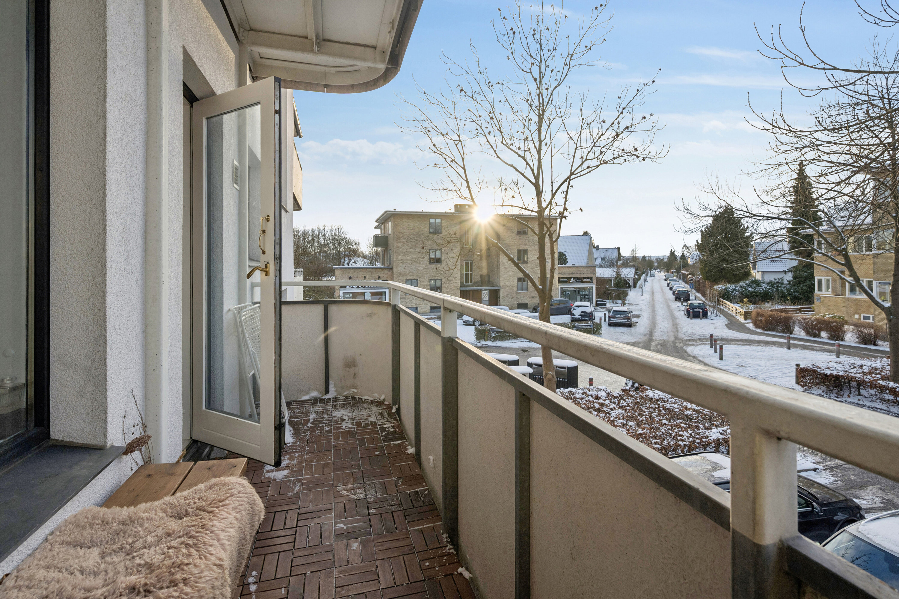 Fremhævet altan billede i fuldskærmstilstand. Billede af Ulrikkenborg Alle 39, 1. tv., 2800 Kongens Lyngby