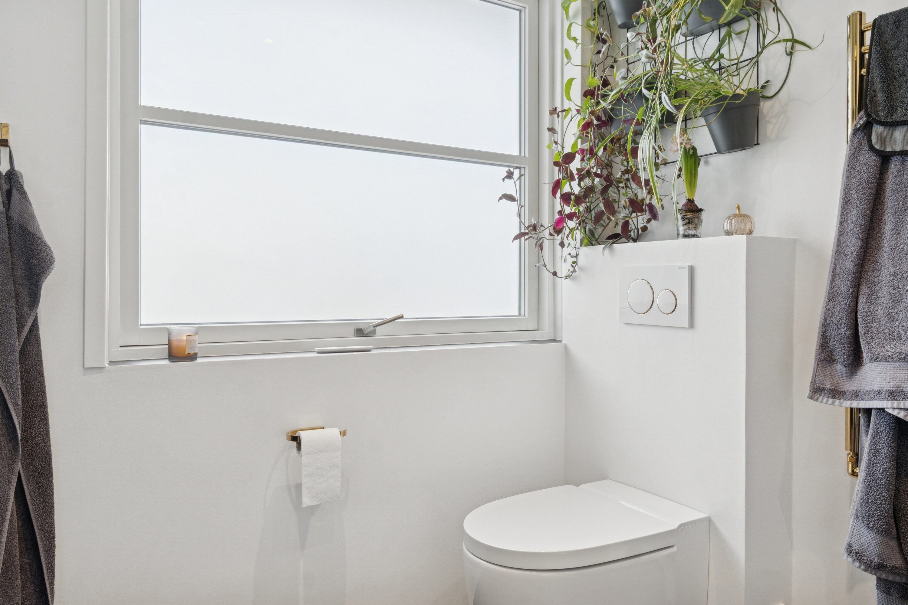 Fremhævet badeværelse billede i fuldskærmstilstand. Billede af Rolighedsvej 7, 4070 Kirke Hyllinge