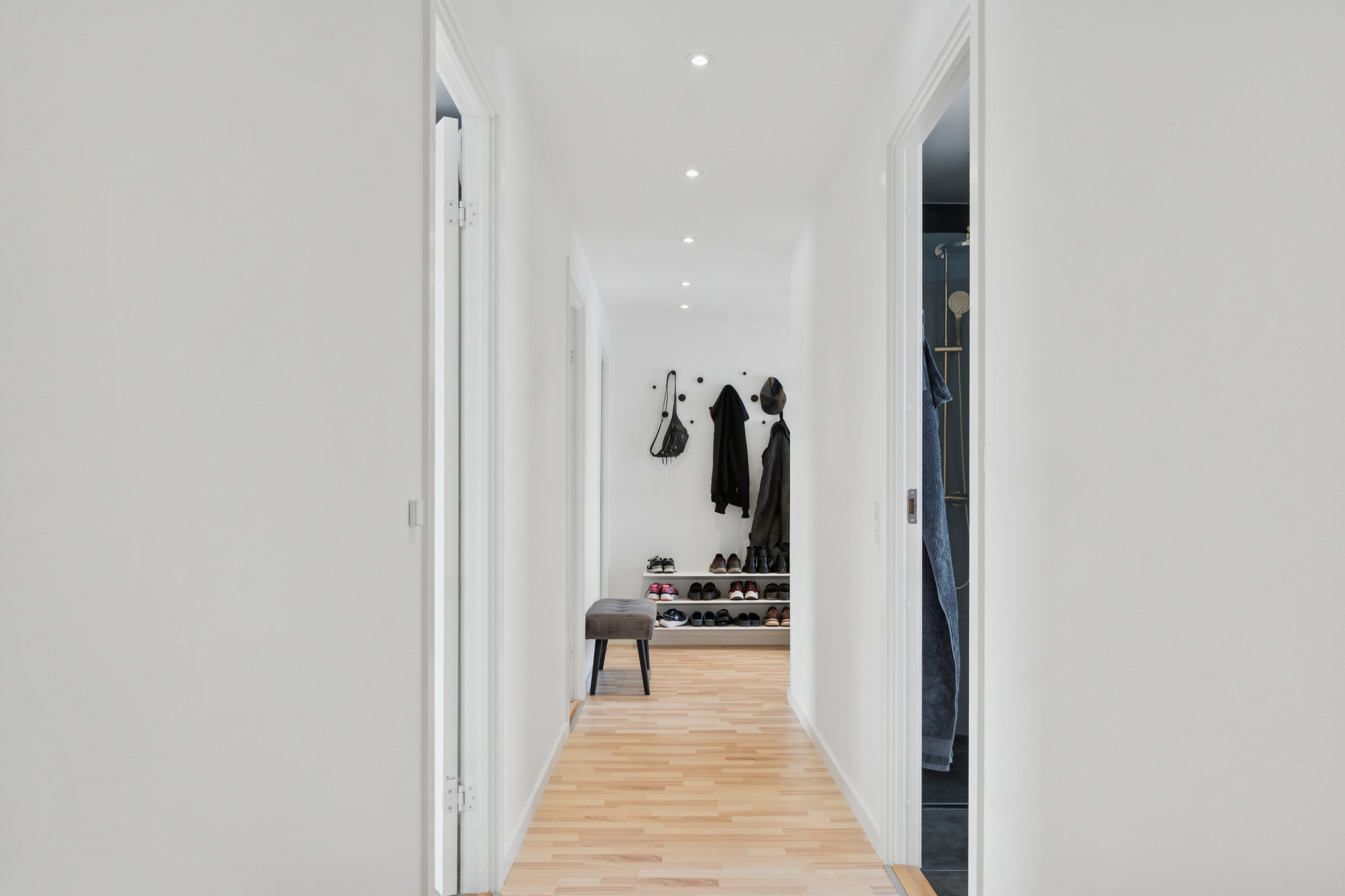 Fremhævet gang billede i fuldskærmstilstand. Billede af Rolighedsvej 7, 4070 Kirke Hyllinge