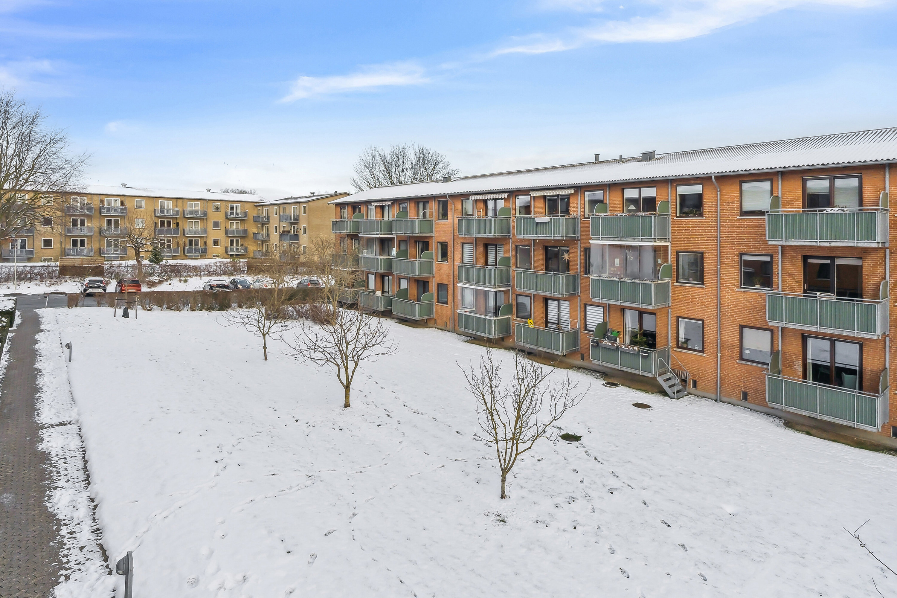 Fremhævet facade billede i fuldskærmstilstand. Billede af Voldumvej 65, 1. tv., 2610 Rødovre