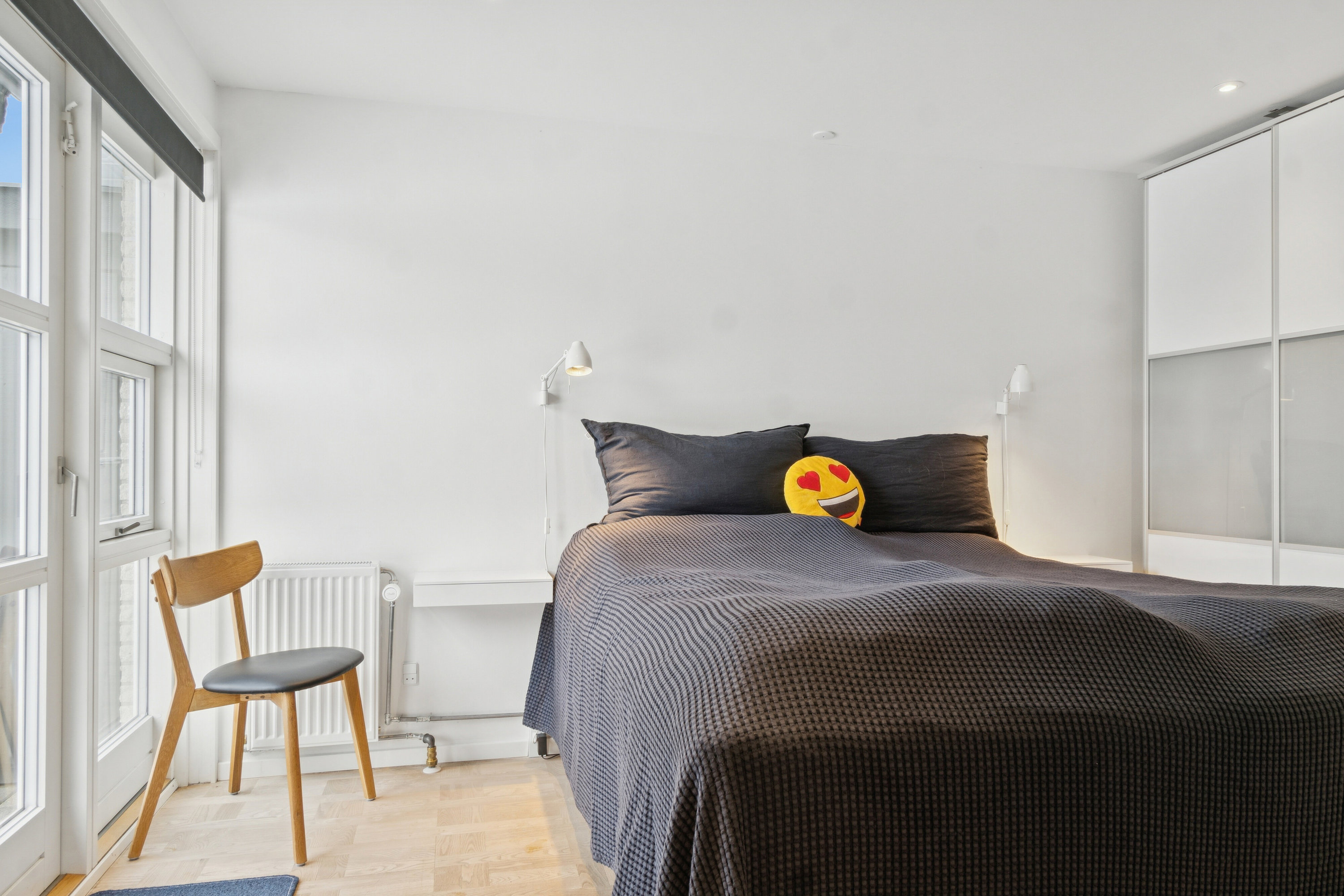 Fremhævet soveværelse billede i fuldskærmstilstand. Billede af Rolighedsvej 7, 4070 Kirke Hyllinge