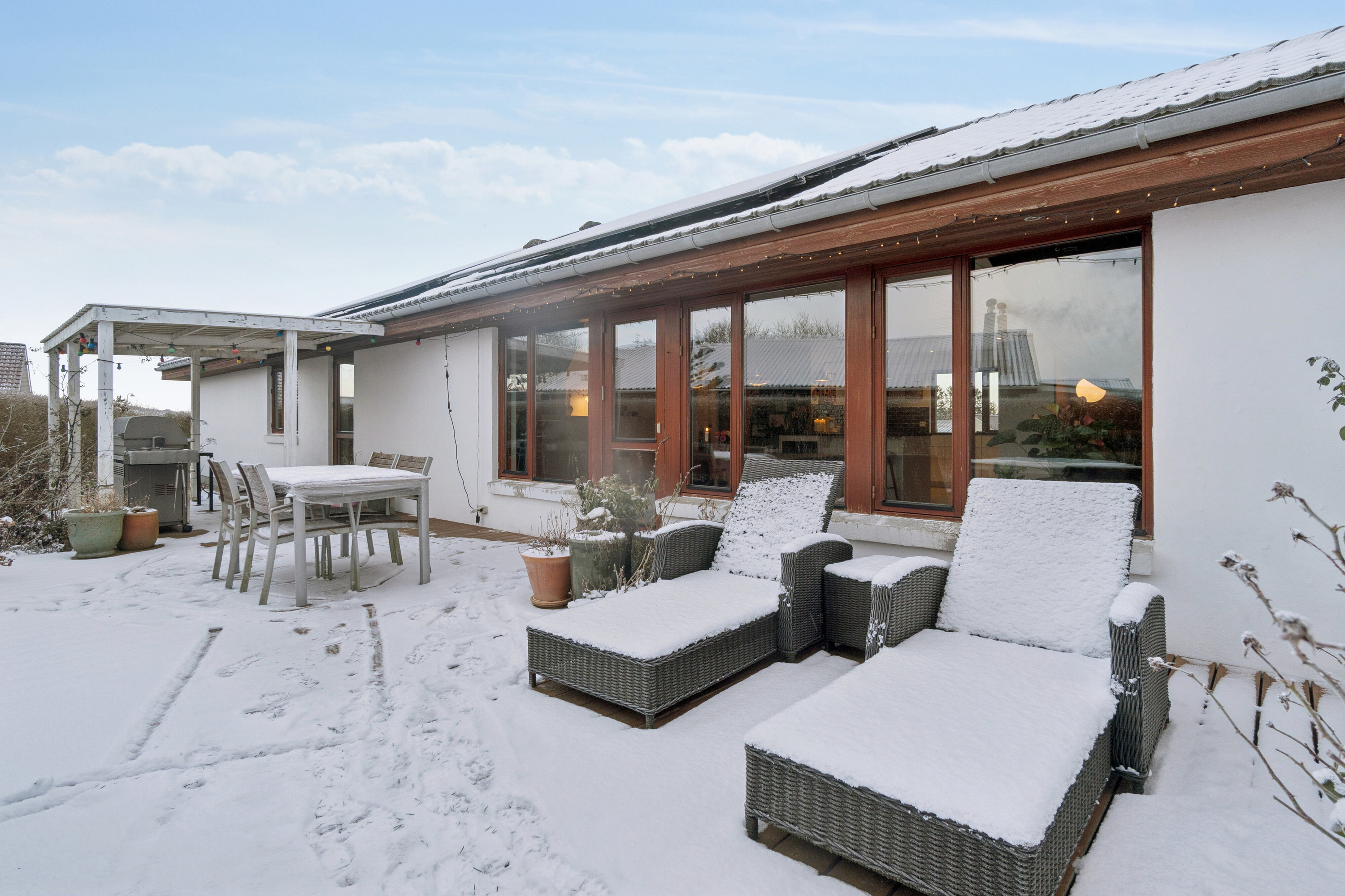 Fremhævet terrasse billede i fuldskærmstilstand. Billede af Elmevej 15, Salten, 8653 Them