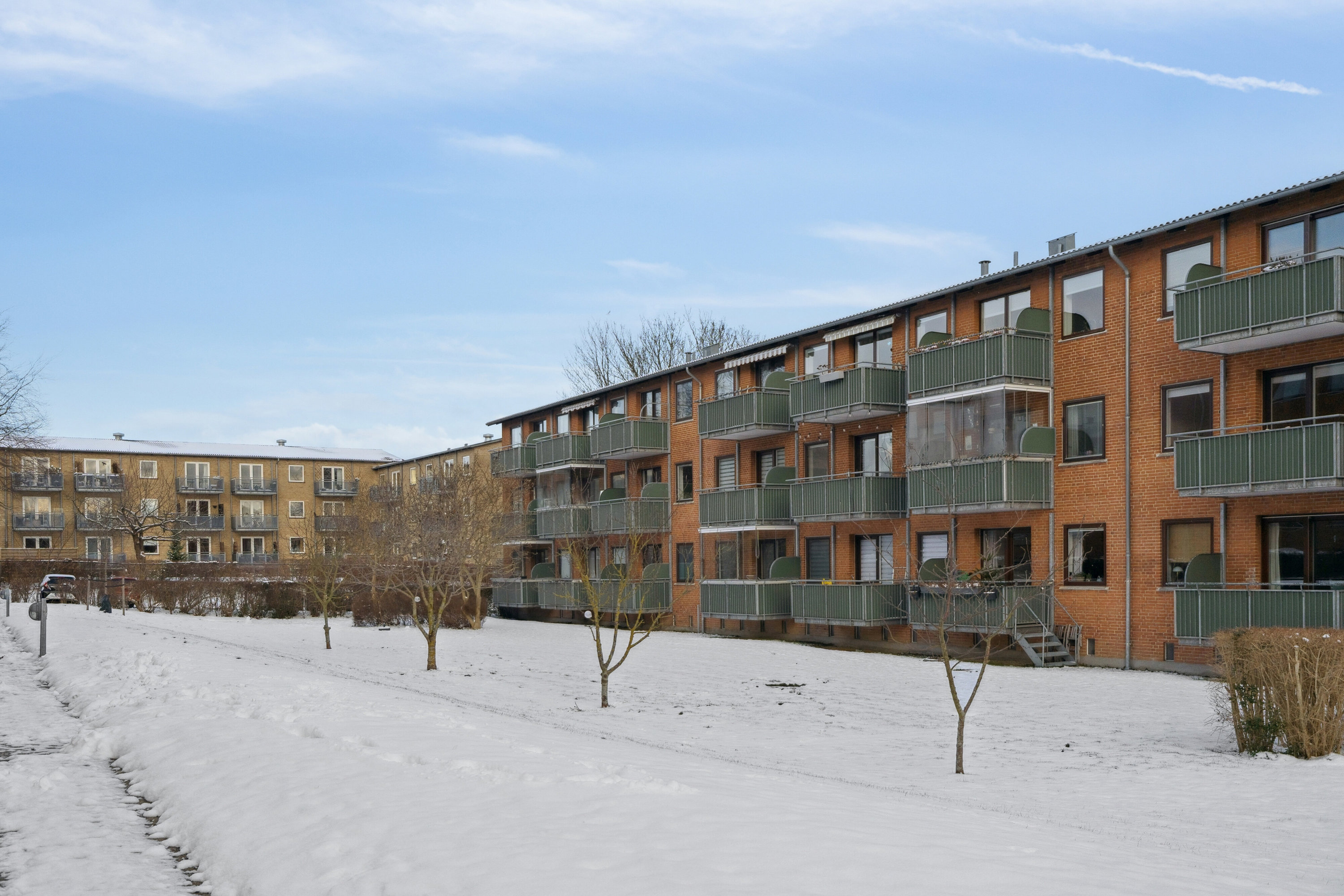 Fremhævet gårdmiljø billede i fuldskærmstilstand. Billede af Voldumvej 65, 1. tv., 2610 Rødovre