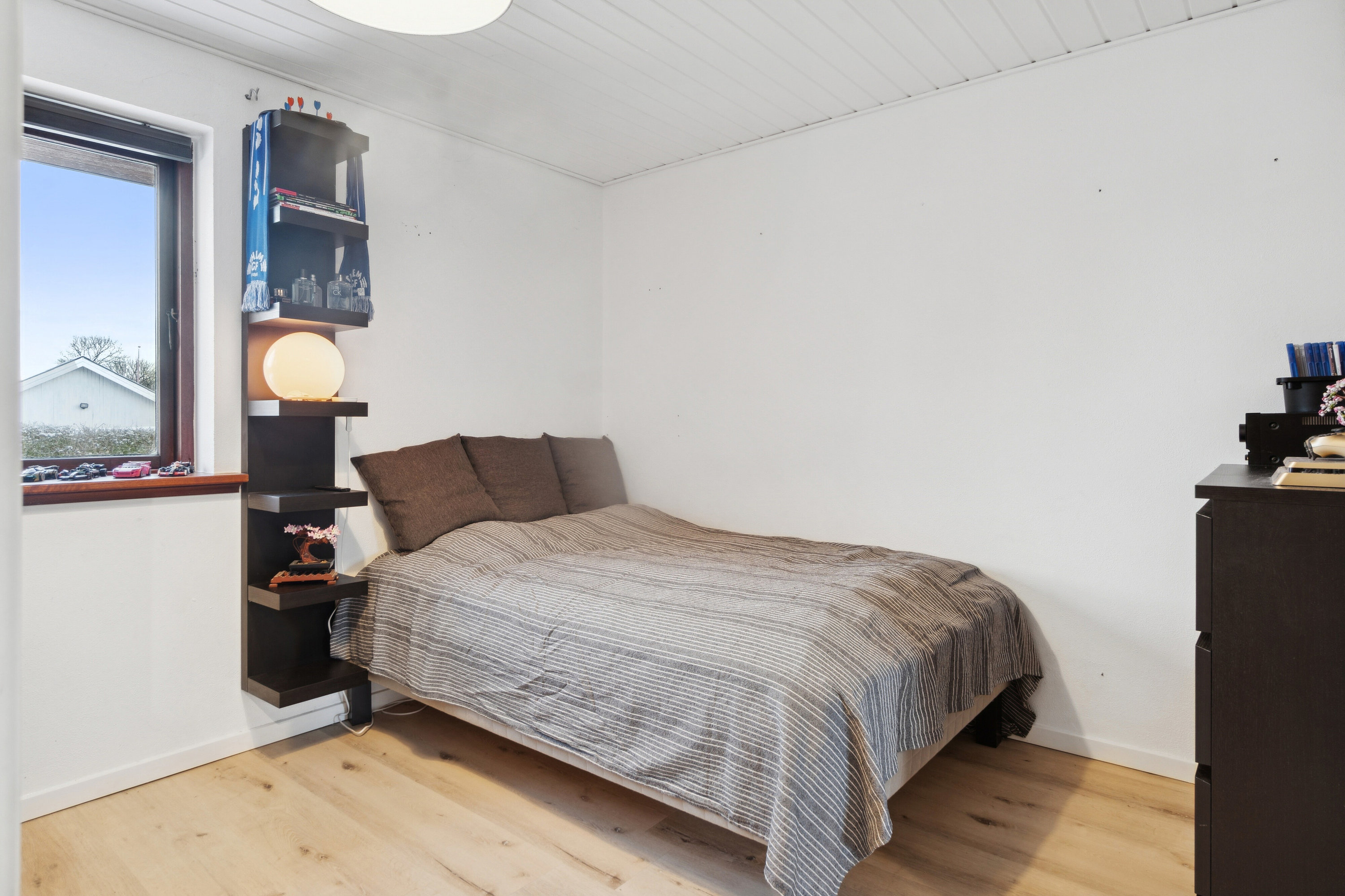 Fremhævet soveværelse billede i fuldskærmstilstand. Billede af Elmevej 15, Salten, 8653 Them