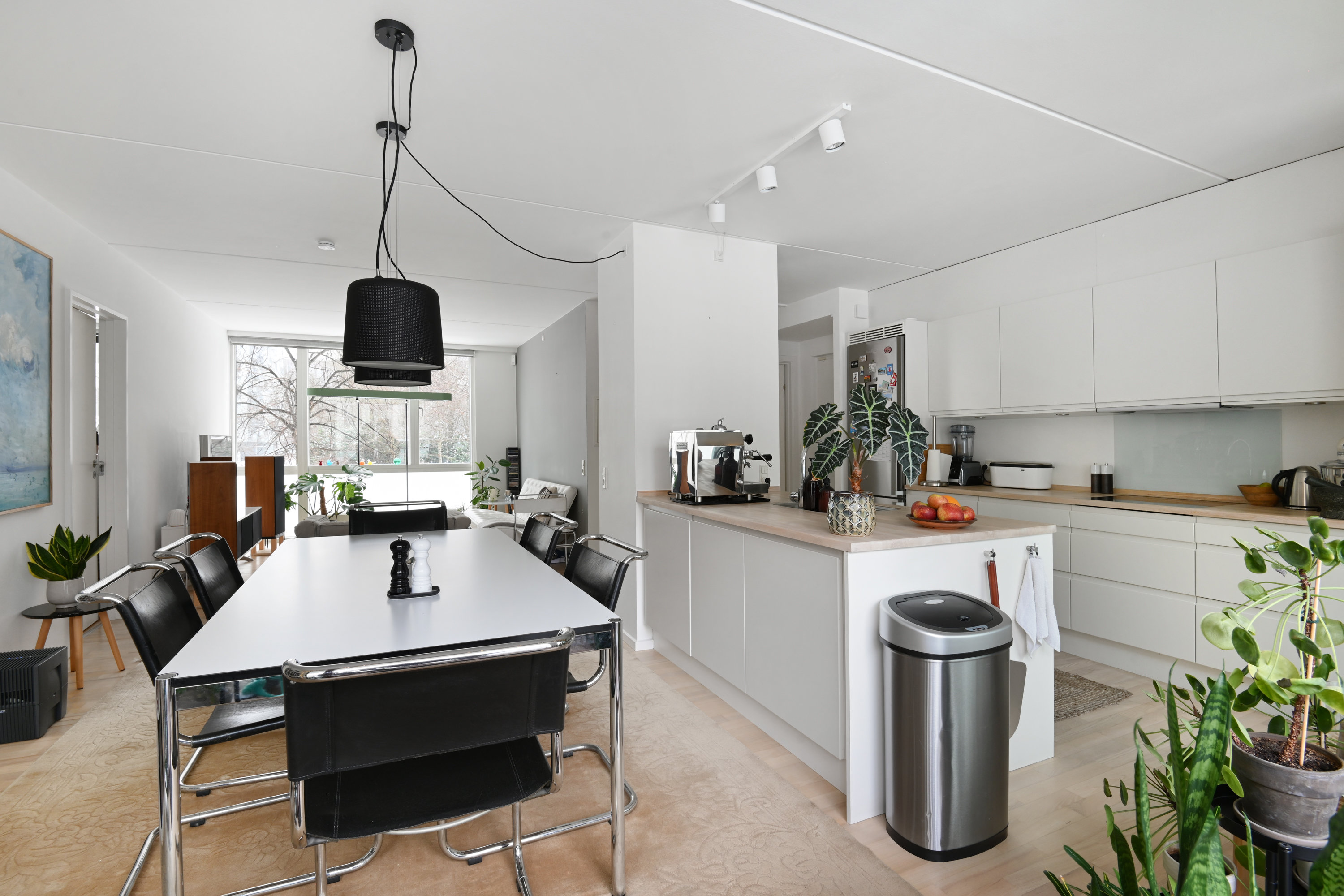 Fremhævet andet billede i fuldskærmstilstand. Billede af C.F. Møllers Allé 40, st.. tv., 2300 København S