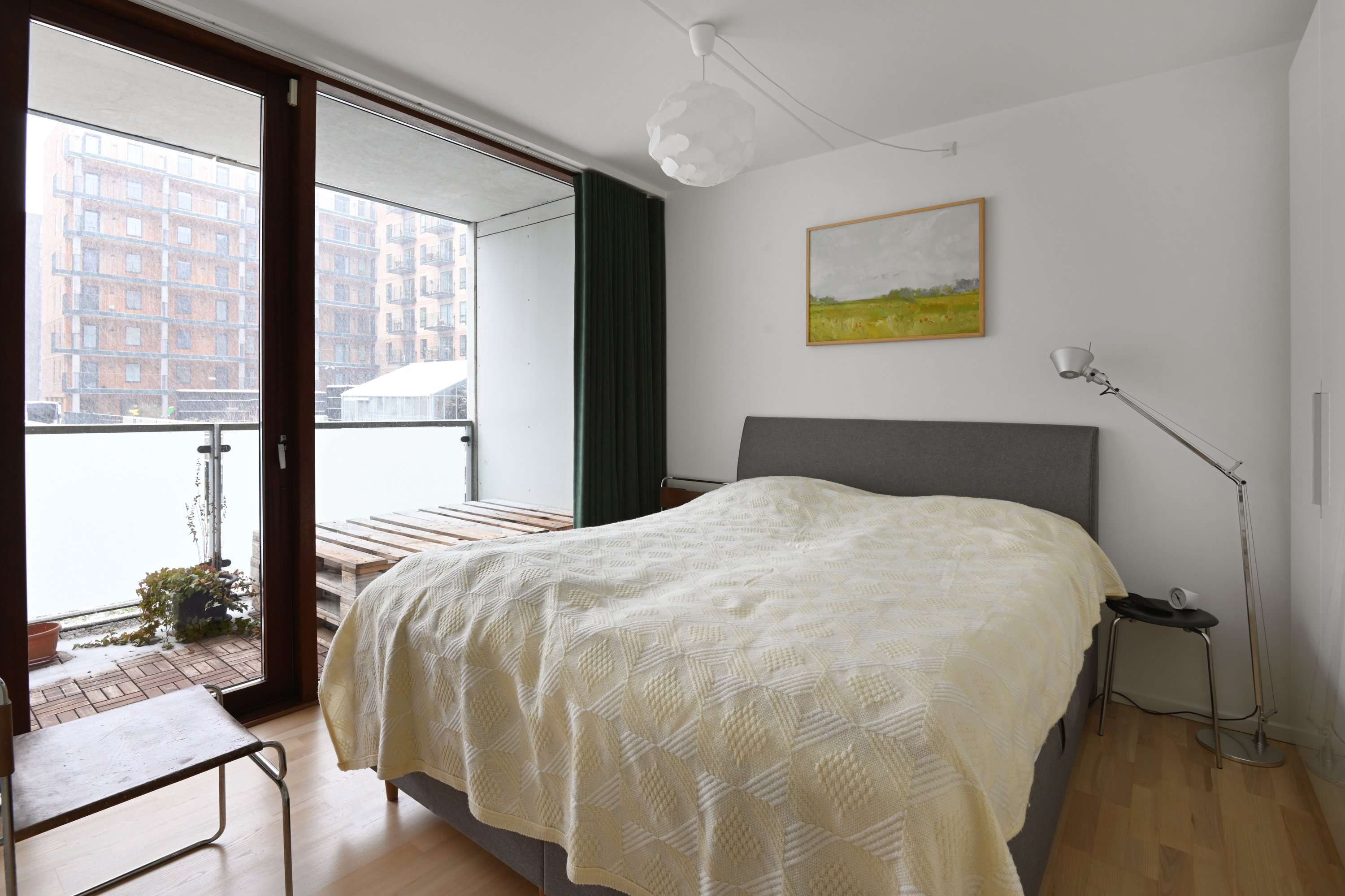 Fremhævet andet billede i fuldskærmstilstand. Billede af C.F. Møllers Allé 40, st.. tv., 2300 København S