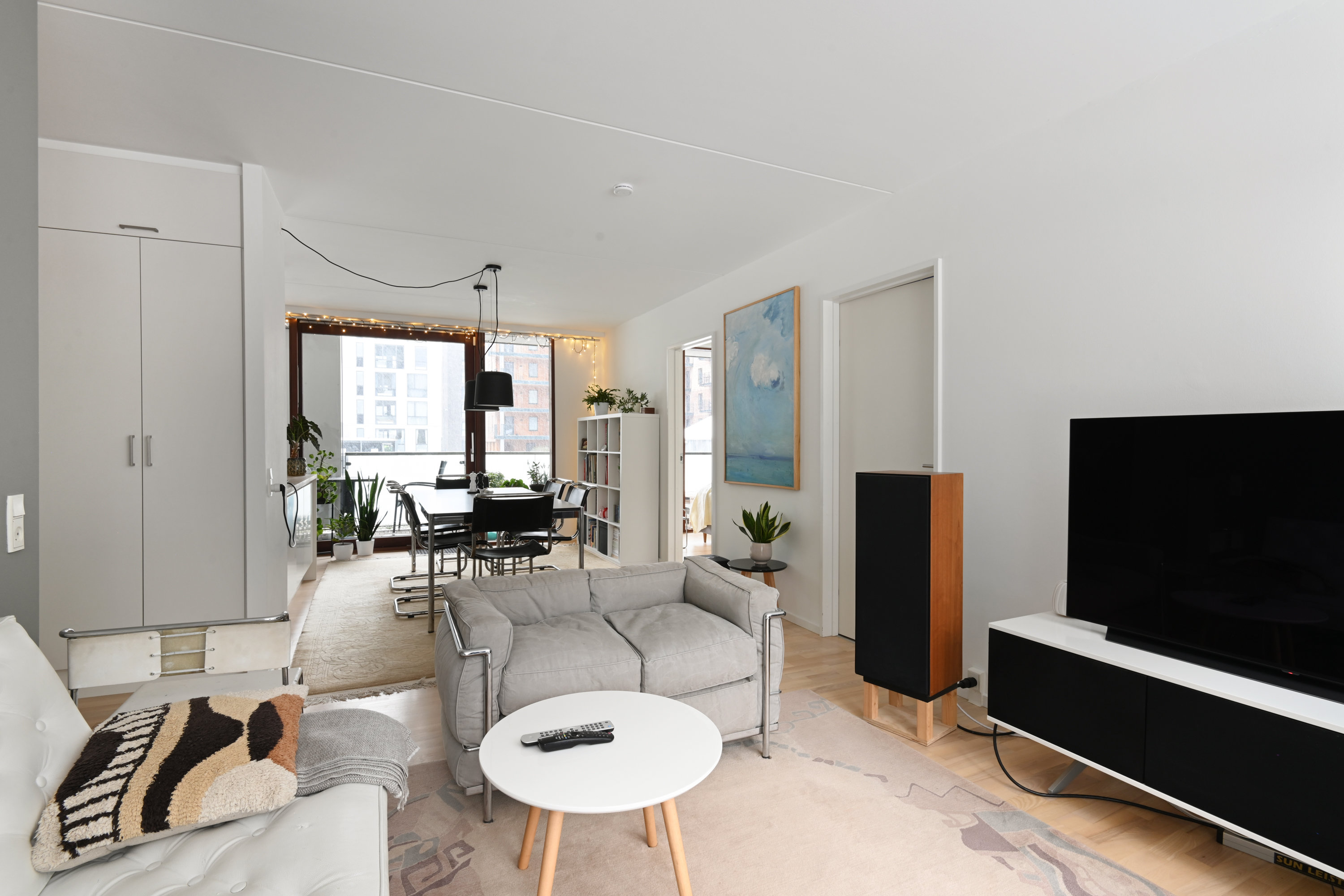 Fremhævet andet billede i fuldskærmstilstand. Billede af C.F. Møllers Allé 40, st.. tv., 2300 København S