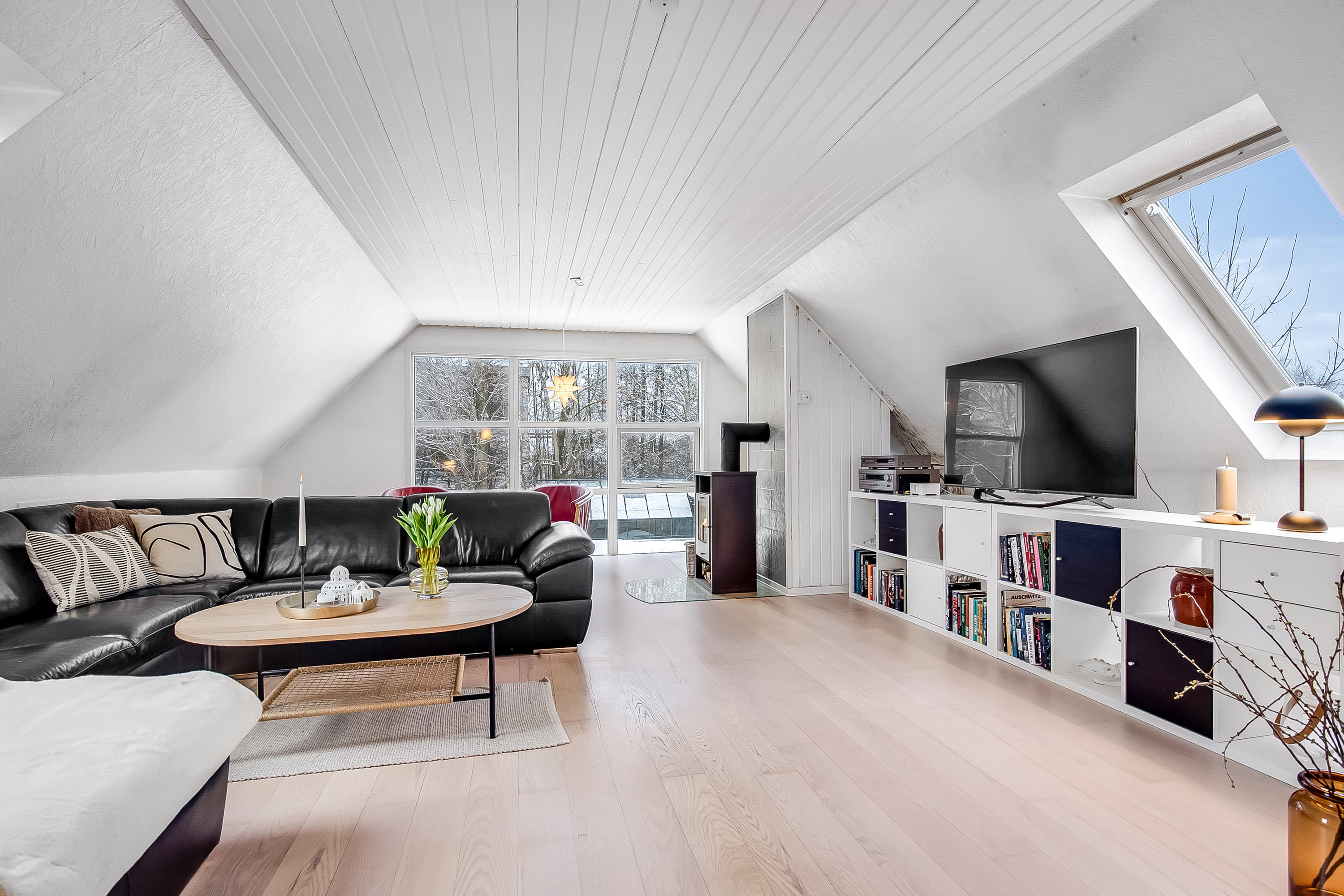 Fremhævet stue billede i fuldskærmstilstand. Billede af Vestervang 34, Bramdrupdam, 6000 Kolding