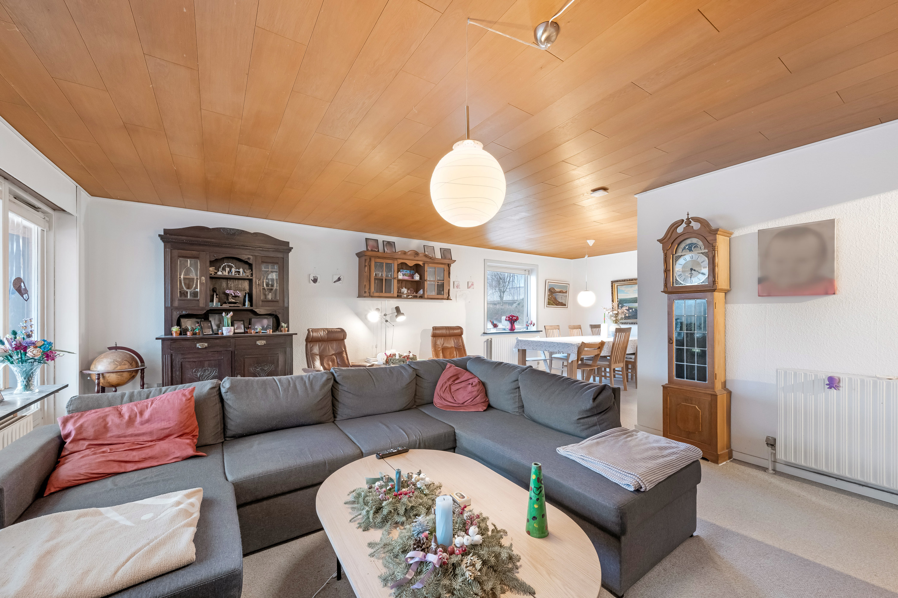 Fremhævet stue billede i fuldskærmstilstand. Billede af Spurven 11, 6920 Videbæk