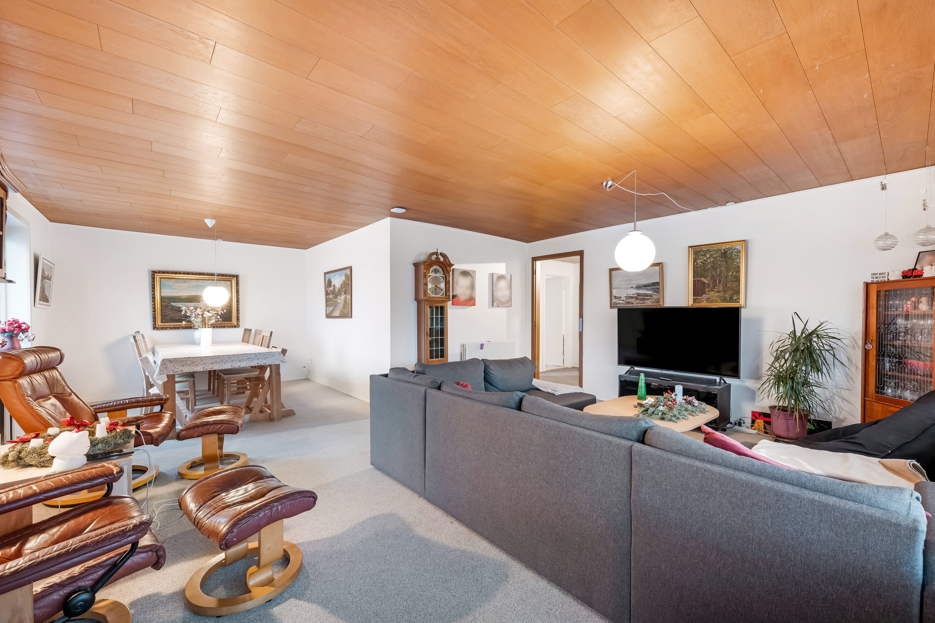 Fremhævet stue billede i fuldskærmstilstand. Billede af Spurven 11, 6920 Videbæk