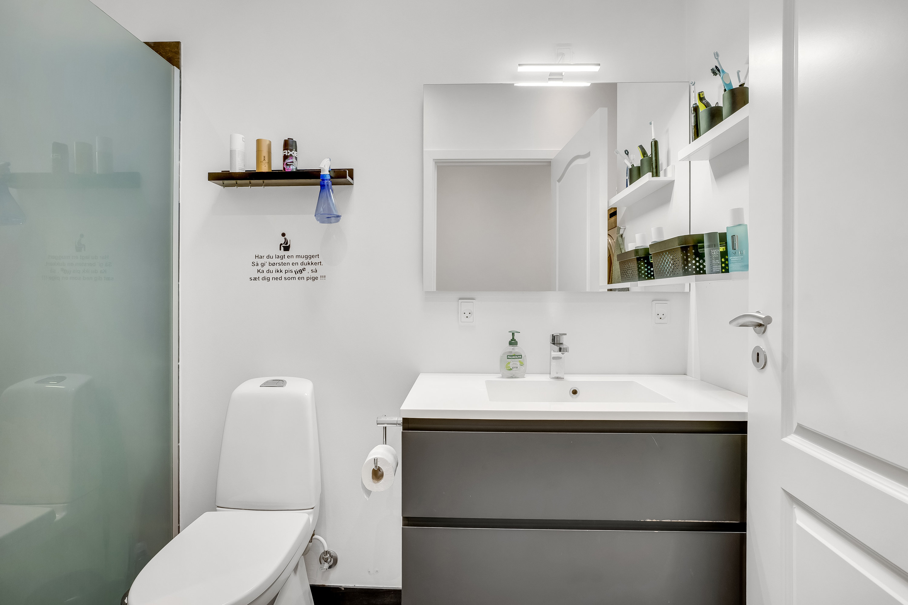 Fremhævet badeværelse billede i fuldskærmstilstand. Billede af Museumsgade 39, 4930 Maribo