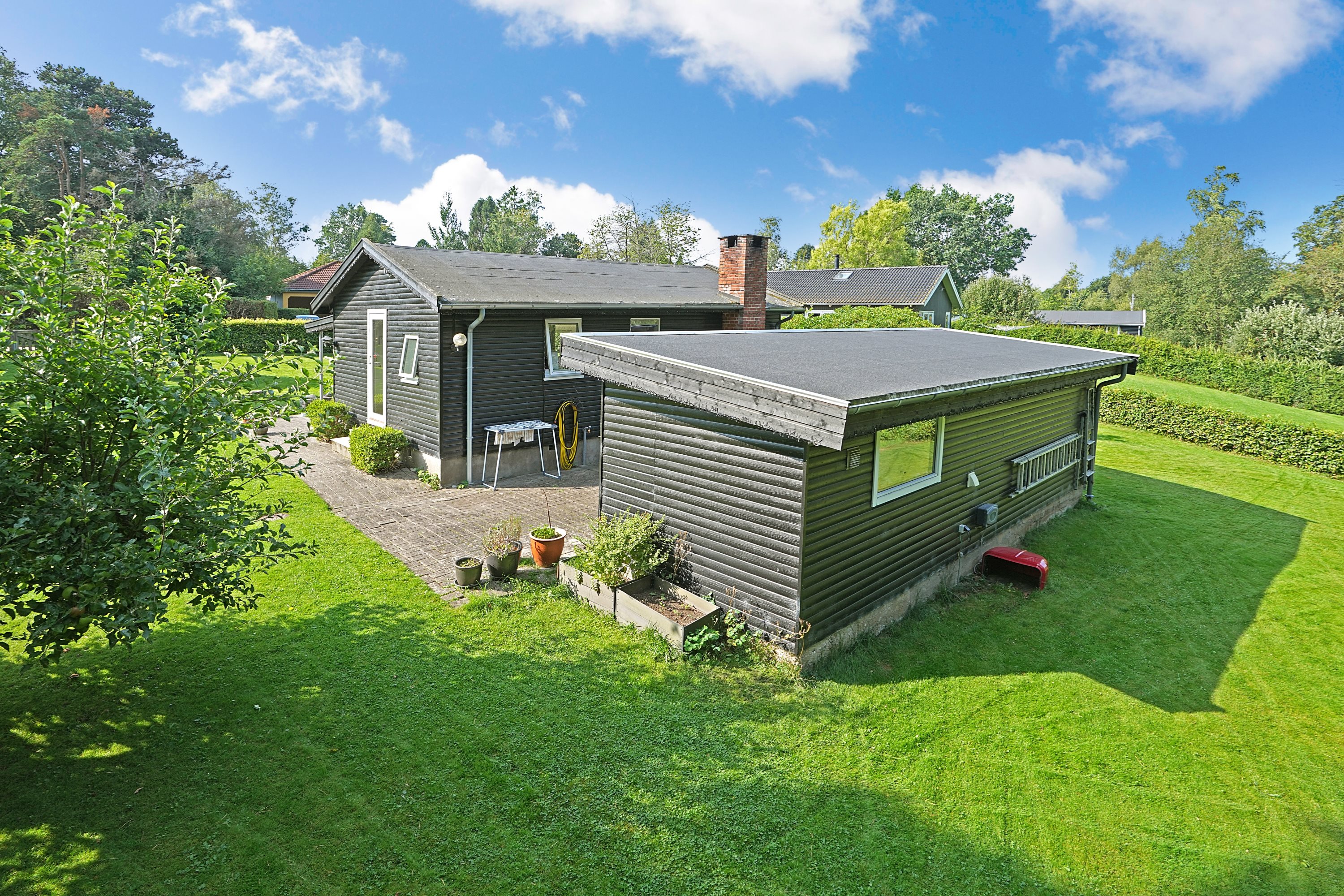 Miniaturebillede 2: ejendommen. Billede af Åsvinget 16, 3120 Dronningmølle