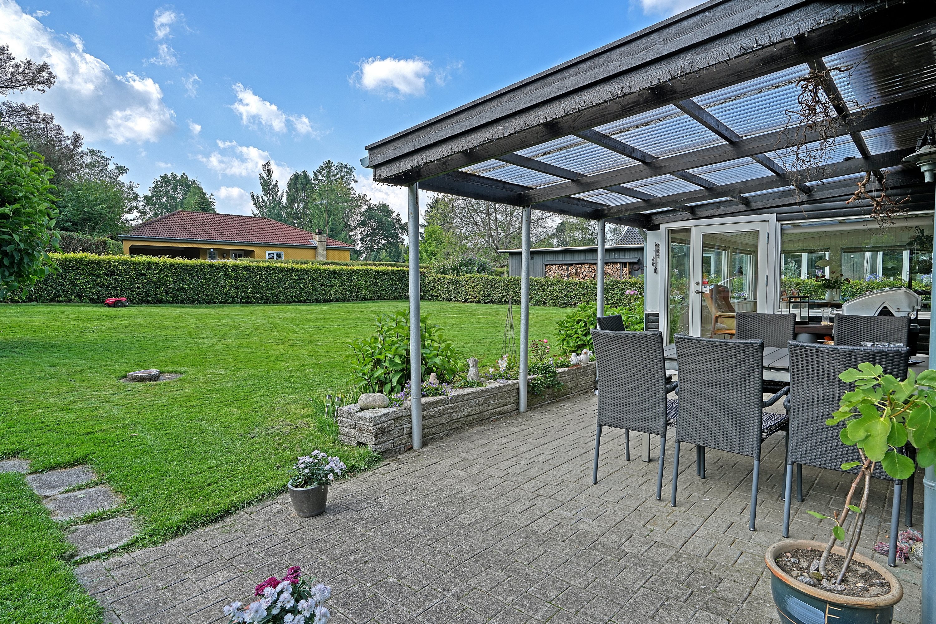 Fremhævet terrasse billede i fuldskærmstilstand. Billede af Åsvinget 16, 3120 Dronningmølle