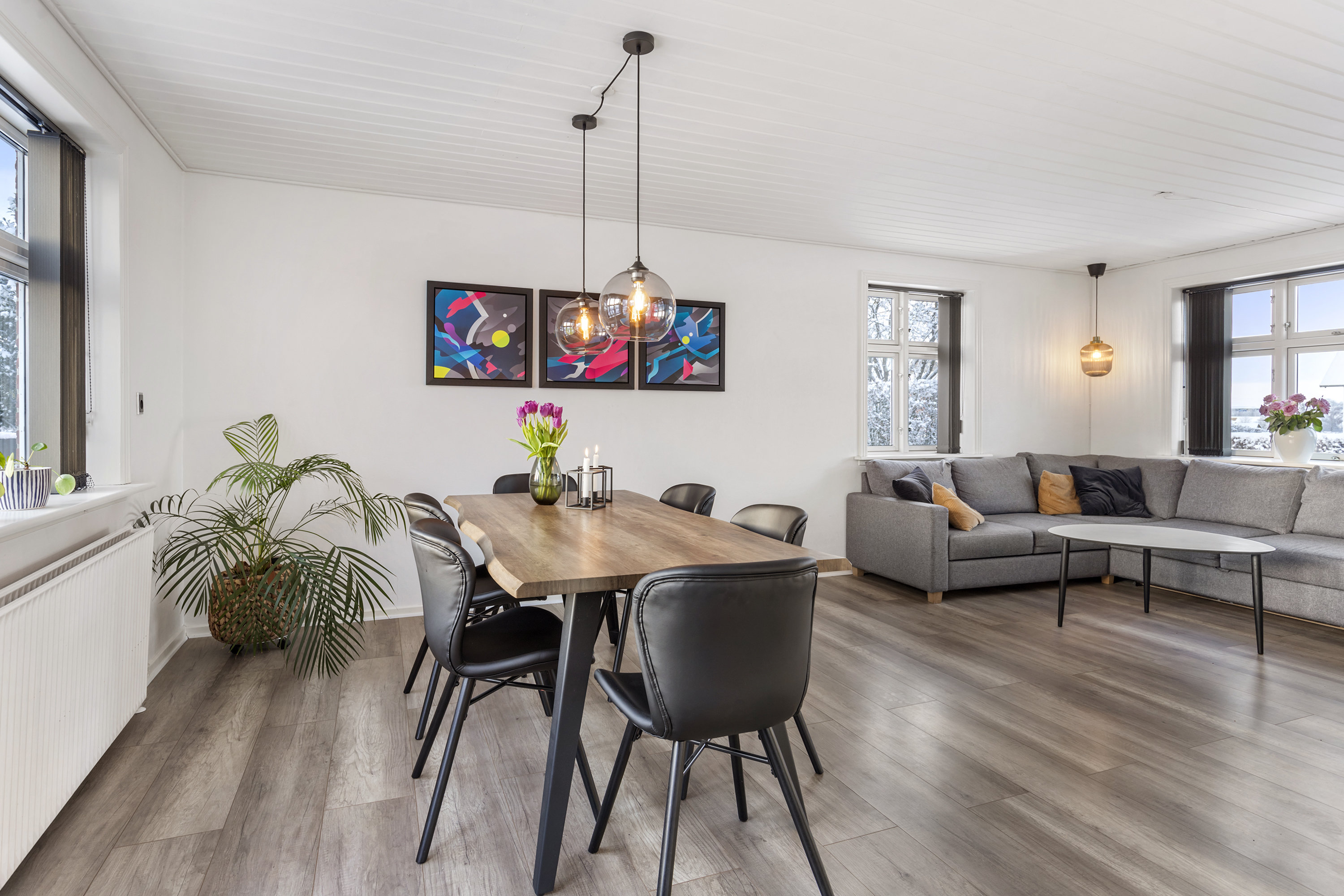 Fremhævet stue billede i fuldskærmstilstand. Billede af Jyllandsgade 48, Haverslev, 9610 Nørager