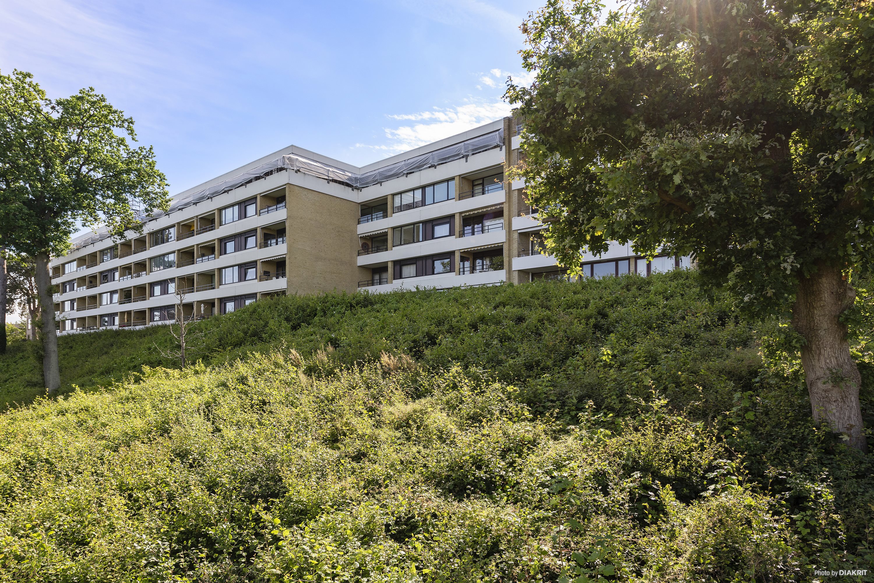Fremhævet ejendommen billede i fuldskærmstilstand. Billede af Skodsborgparken 10, 3. th., 2942 Skodsborg