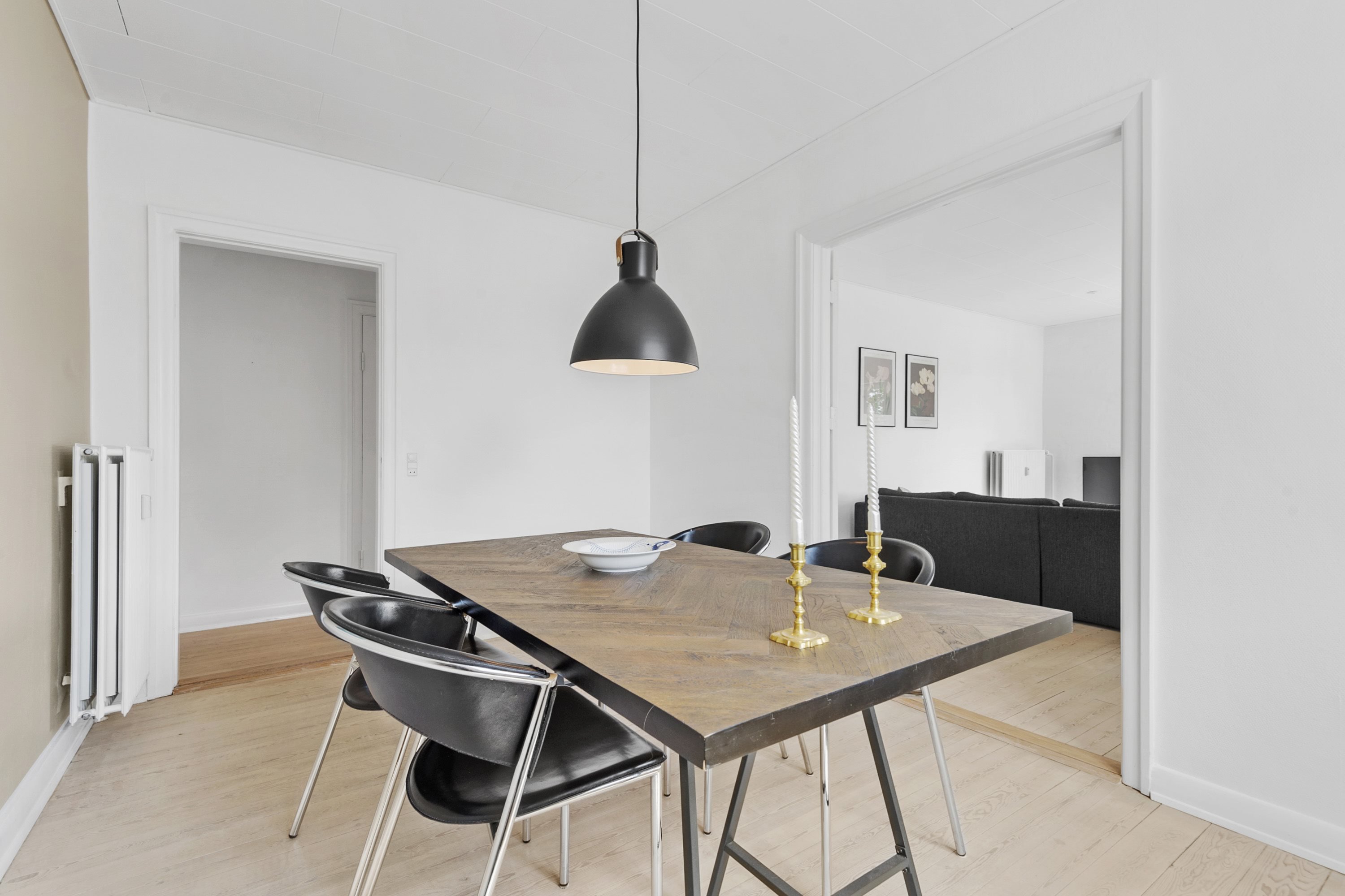 Fremhævet  billede i fuldskærmstilstand. Billede af Kronprinsensgade 88, 2. tv., 6700 Esbjerg