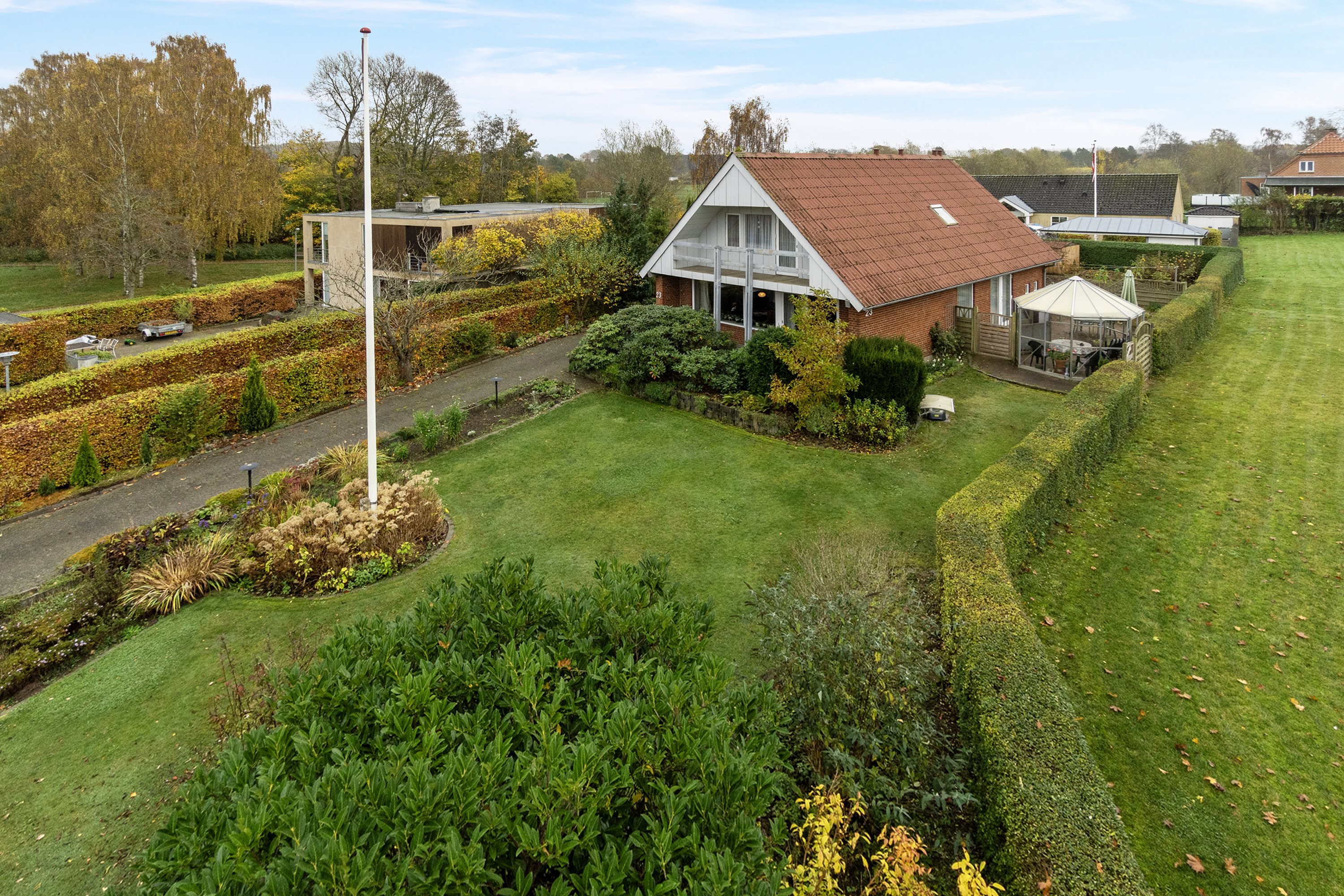 Villa på Århusvej 23, 8382 Hinnerup