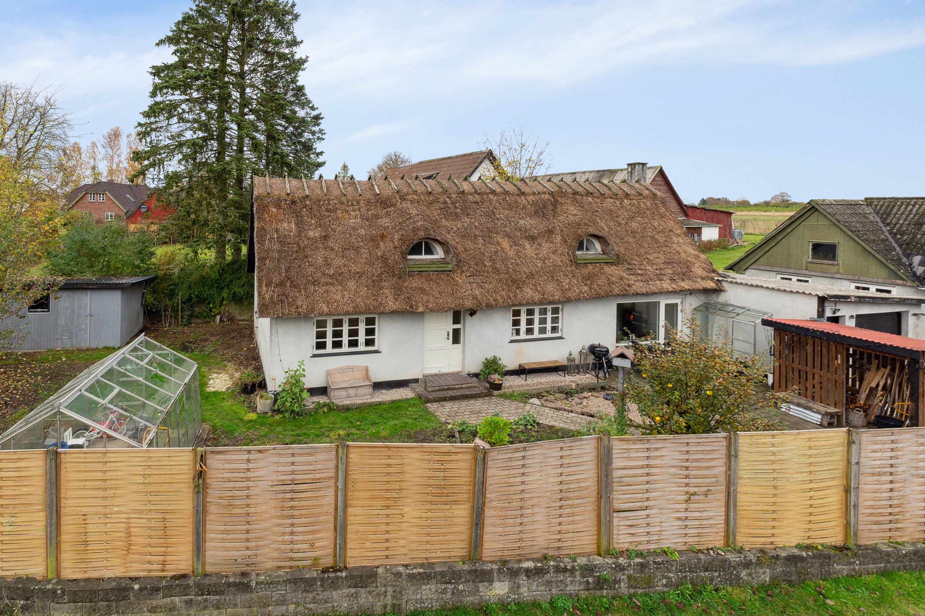 Miniaturebillede 1: set fra haven. Billede af Nielstrupstræde 3, Nielstrup, 4690 Haslev