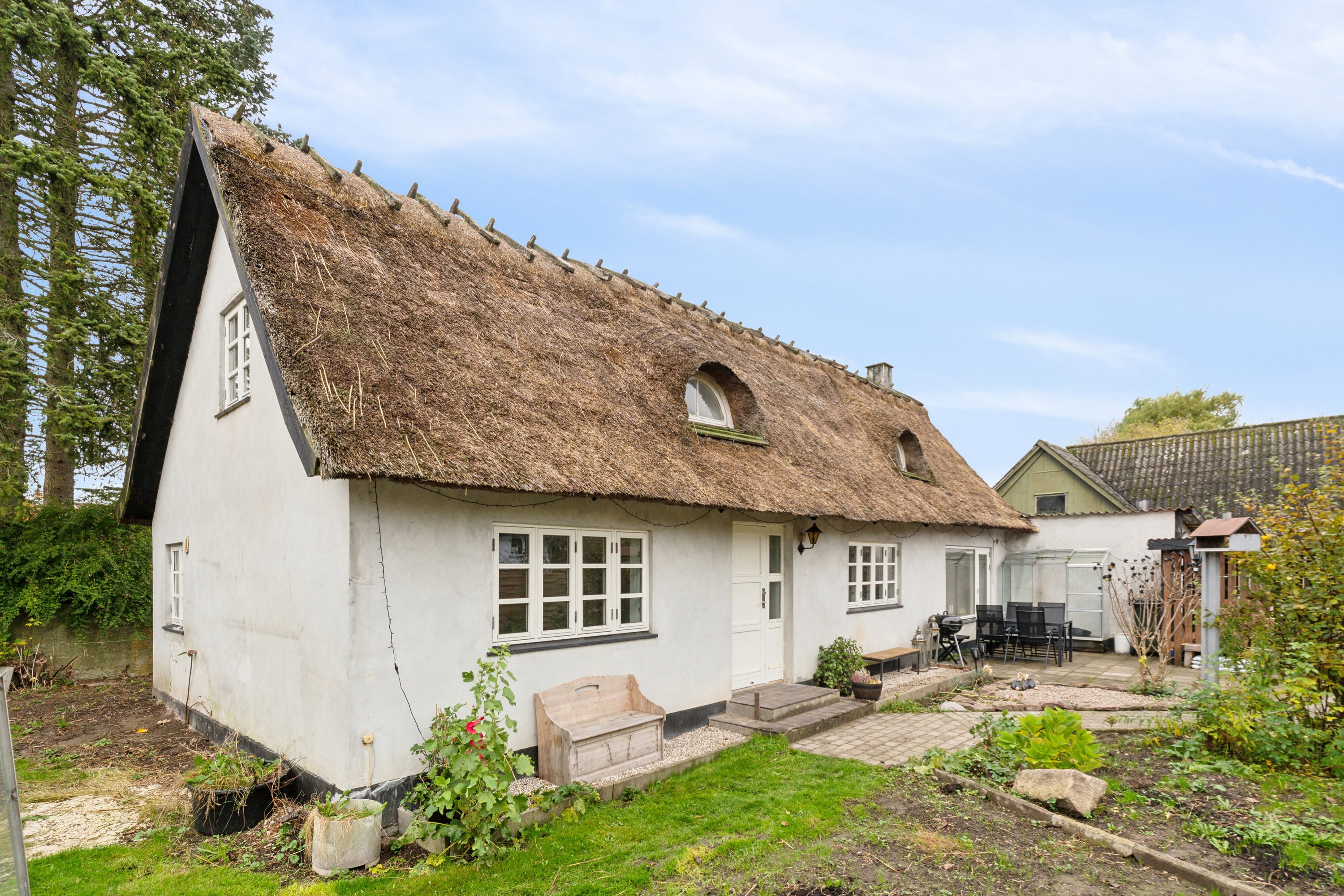 Fremhævet set fra haven billede i fuldskærmstilstand. Billede af Nielstrupstræde 3, Nielstrup, 4690 Haslev