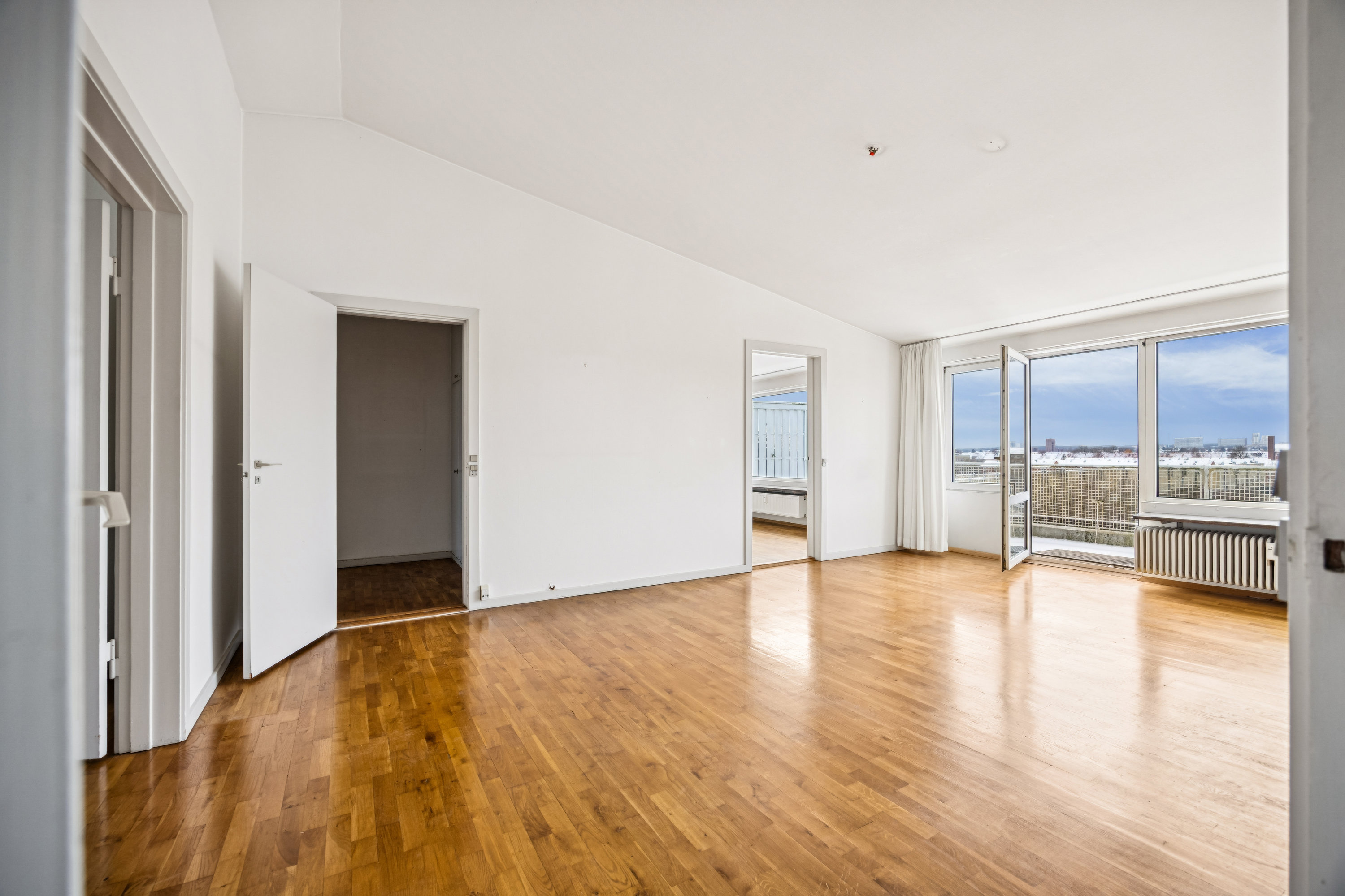 Fremhævet stue billede i fuldskærmstilstand. Billede af Roskildevej 100, 6. th., 2000 Frederiksberg