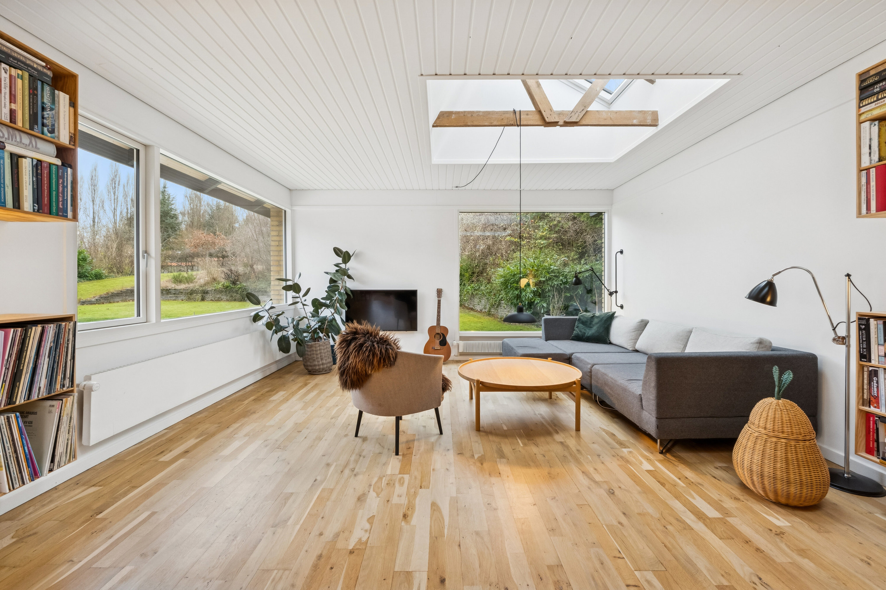 Fremhævet stue billede i fuldskærmstilstand. Billede af Dalsvinget 18, Skåde, 8270 Højbjerg