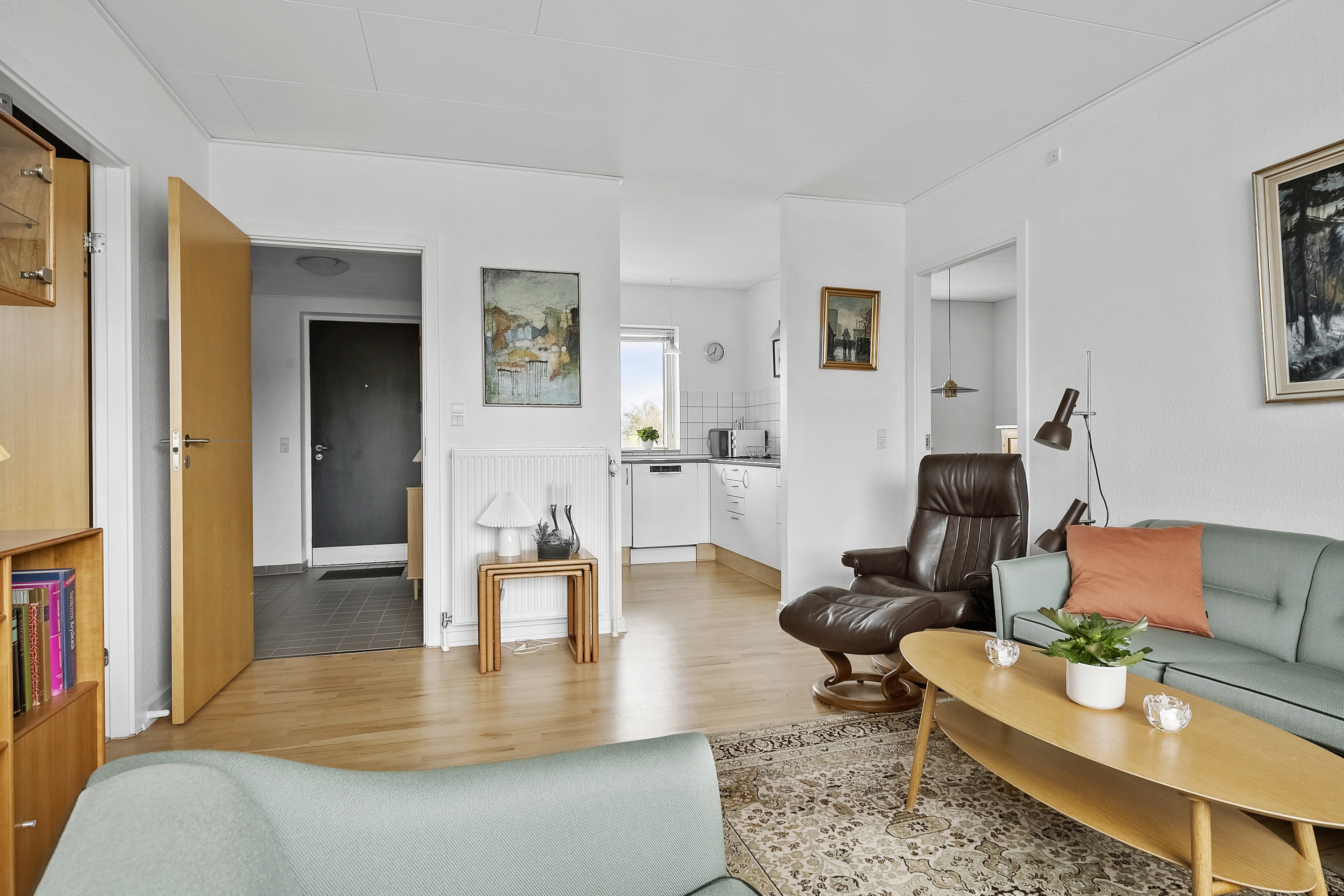 Fremhævet stue billede i fuldskærmstilstand. Billede af Banegårdsparken 3, 3. 4., 8300 Odder