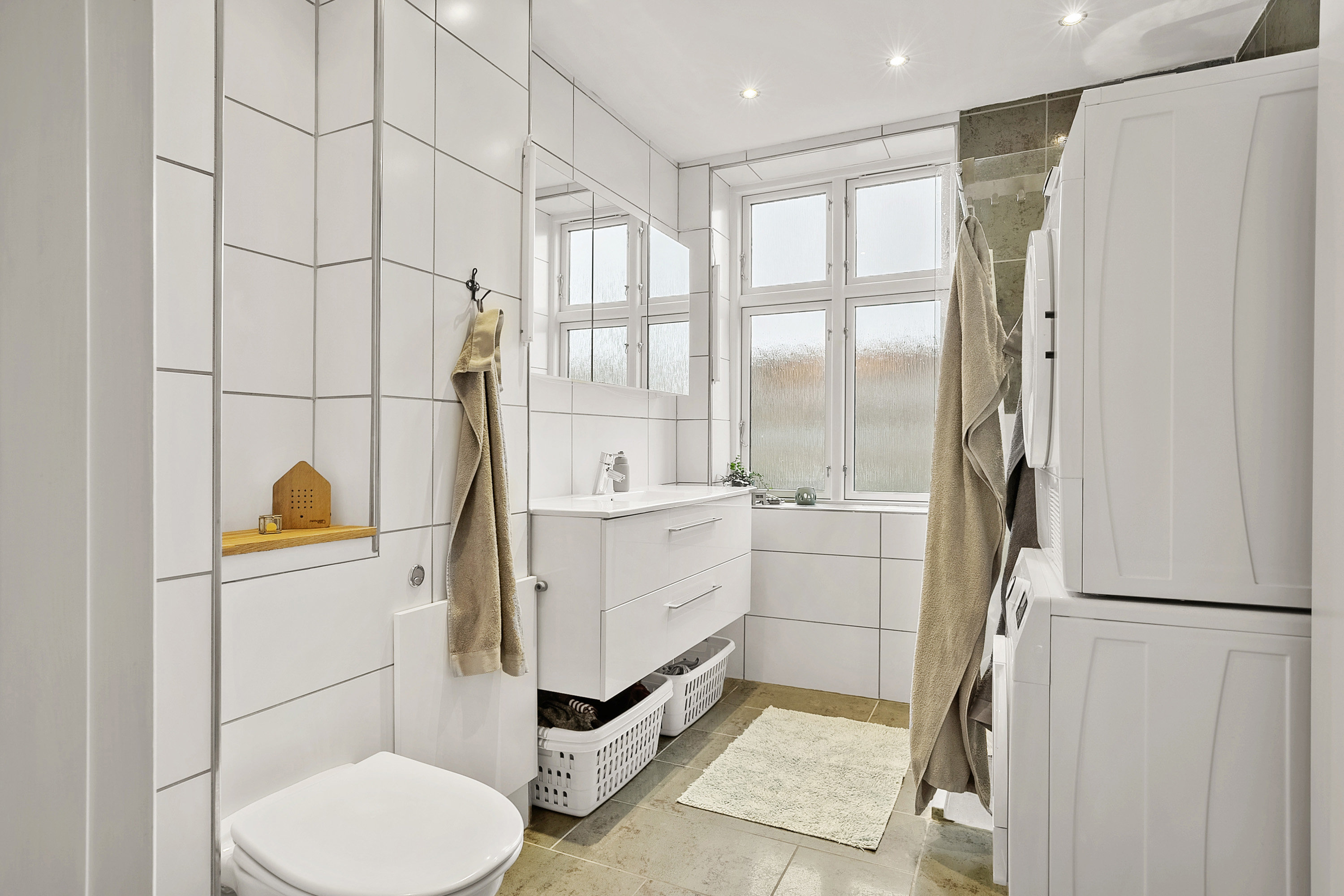 Fremhævet badeværelse billede i fuldskærmstilstand. Billede af Østervænget 3, 1., 5000 Odense C