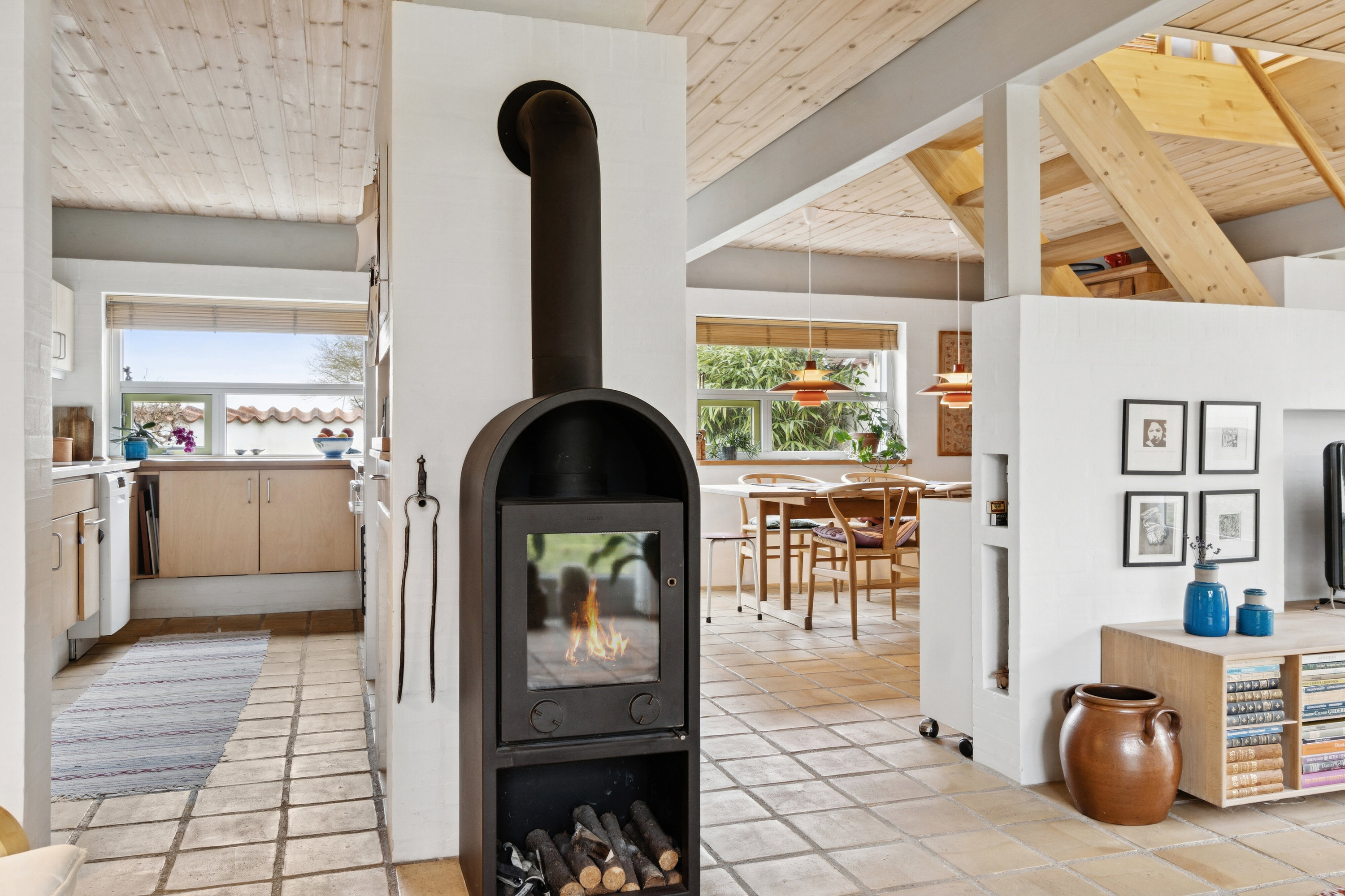 Fremhævet stue billede i fuldskærmstilstand. Billede af Bredetvedvej 2, Bredetved, 4300 Holbæk