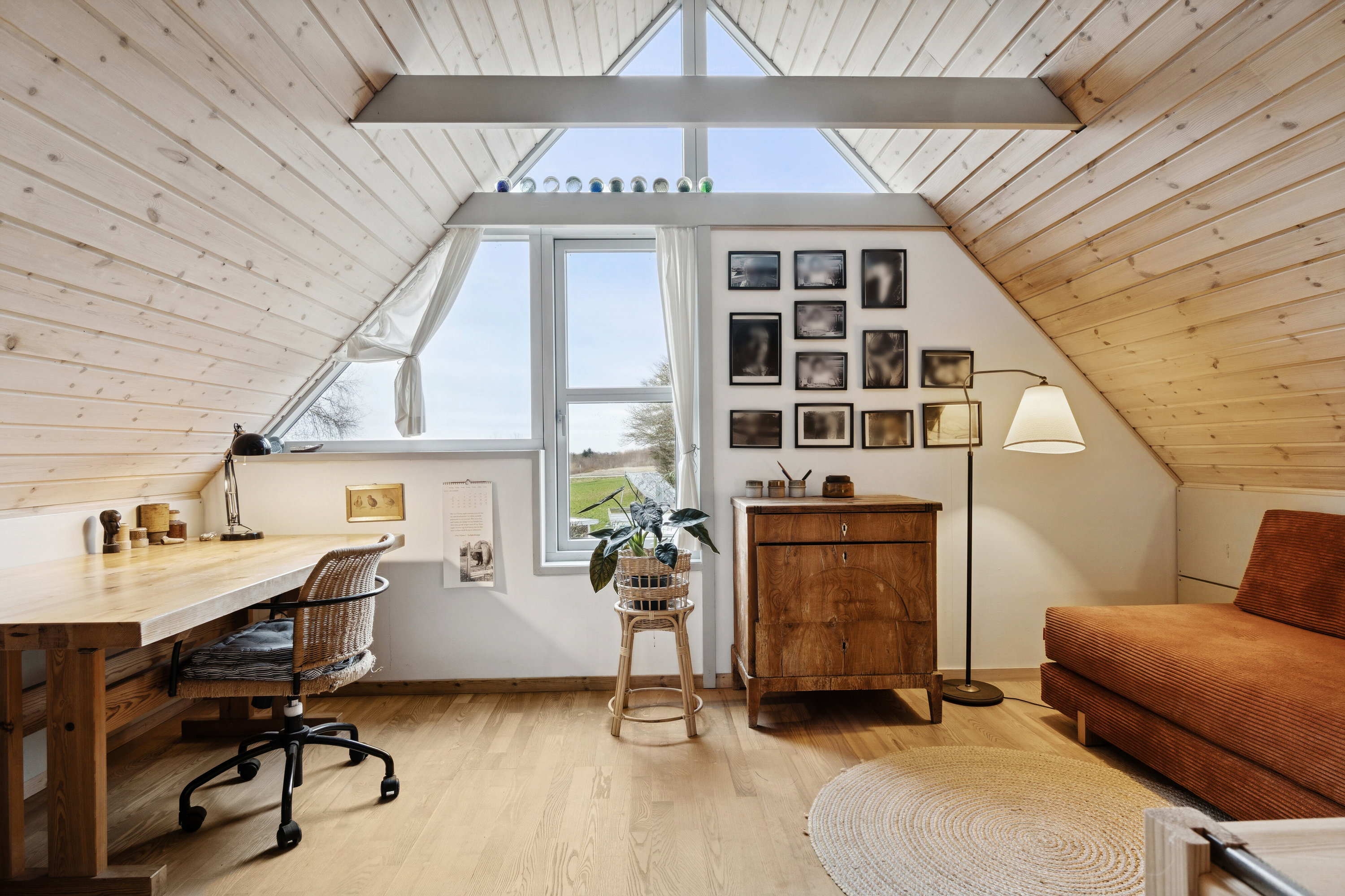 Fremhævet arbejdsværelse billede i fuldskærmstilstand. Billede af Bredetvedvej 2, Bredetved, 4300 Holbæk