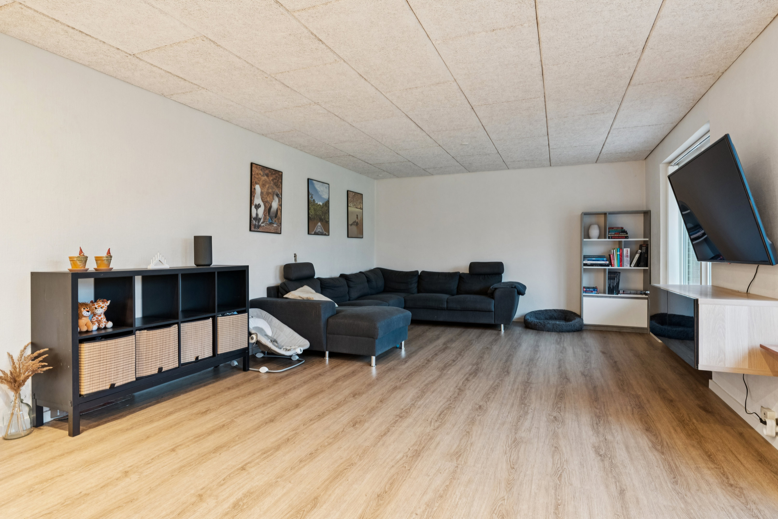 Fremhævet stue billede i fuldskærmstilstand. Billede af Esbjergparken 8, 9220 Aalborg Øst