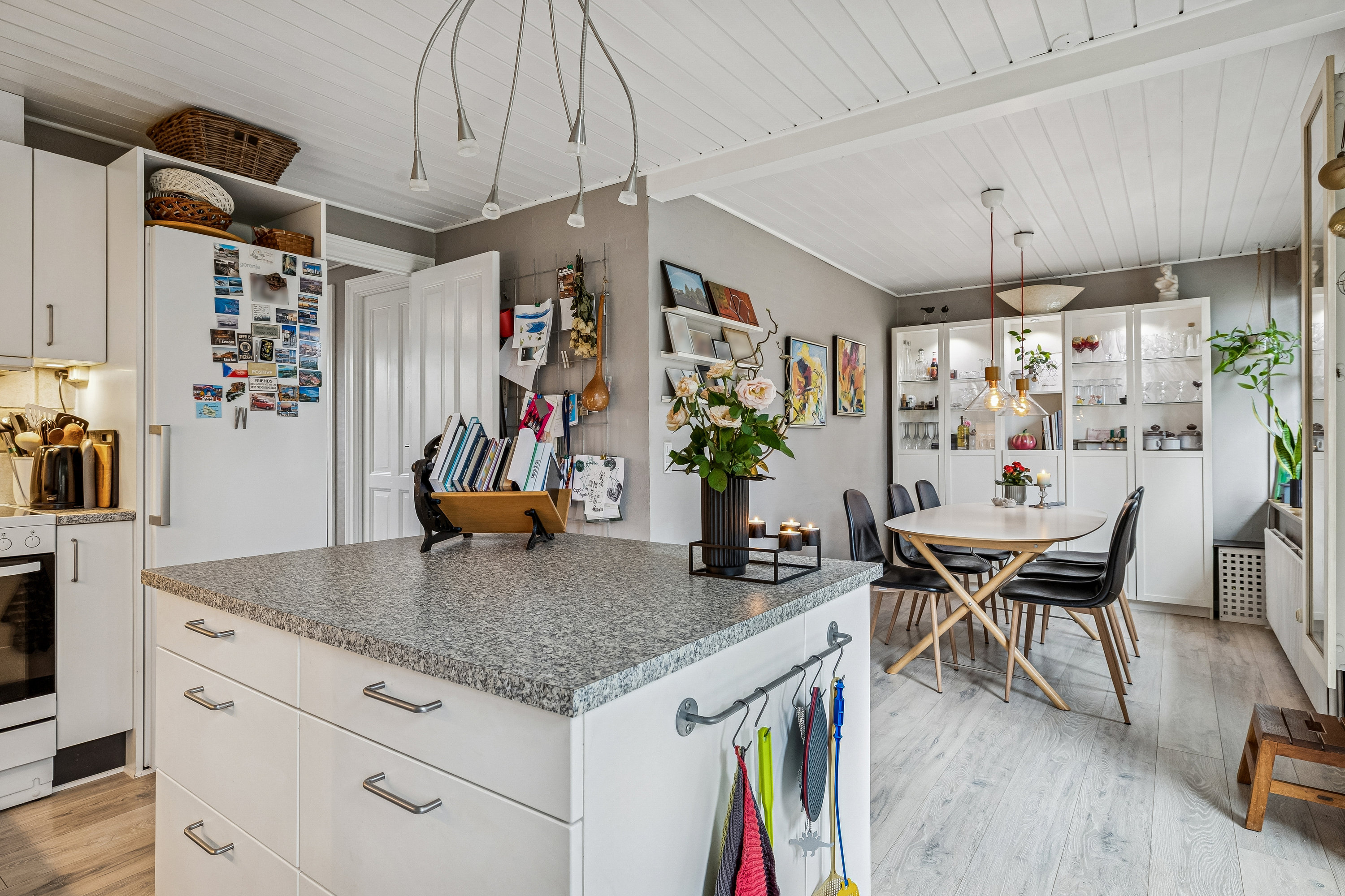 Fremhævet køkken billede i fuldskærmstilstand. Billede af Sønderbækparken 7, Fruering, 8660 Skanderborg