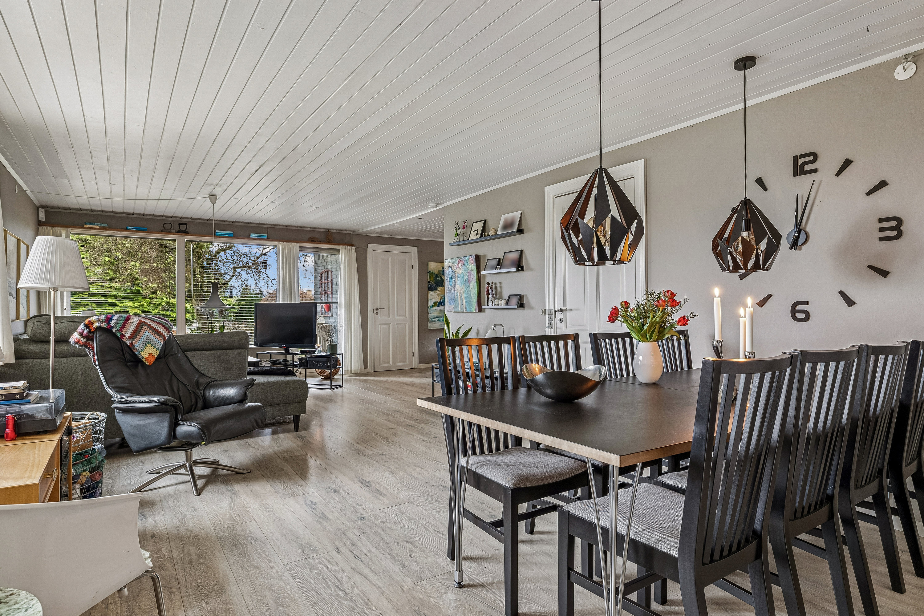 Fremhævet stue billede i fuldskærmstilstand. Billede af Sønderbækparken 7, Fruering, 8660 Skanderborg