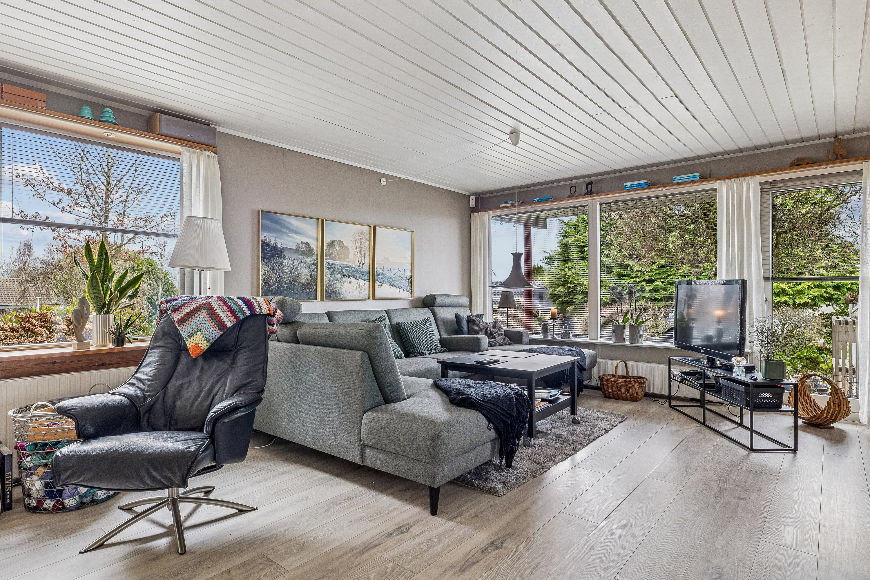 Fremhævet stue billede i fuldskærmstilstand. Billede af Sønderbækparken 7, Fruering, 8660 Skanderborg