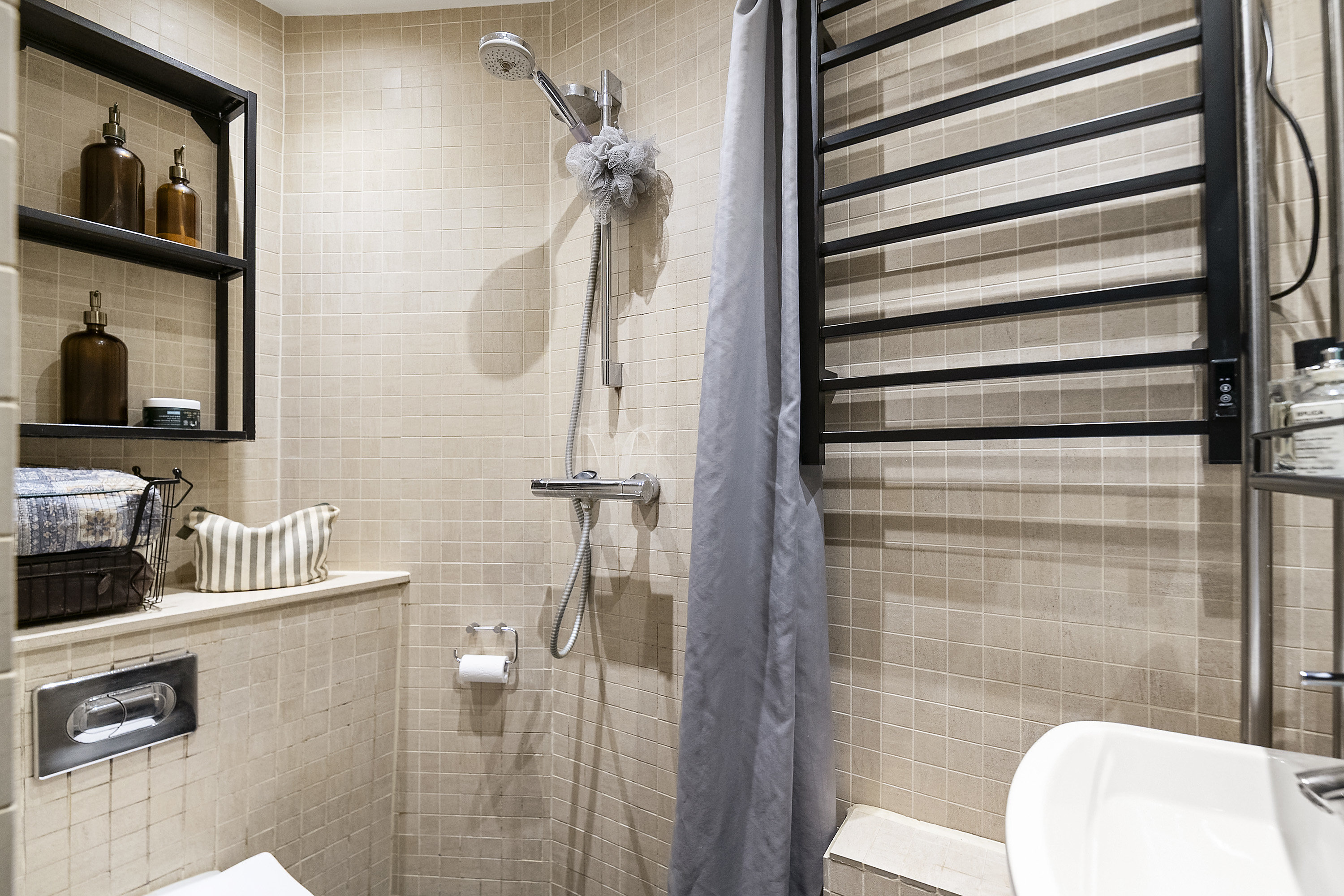 Fremhævet badeværelse billede i fuldskærmstilstand. Billede af Langelandsgade 217, st.. tv., 8200 Aarhus N