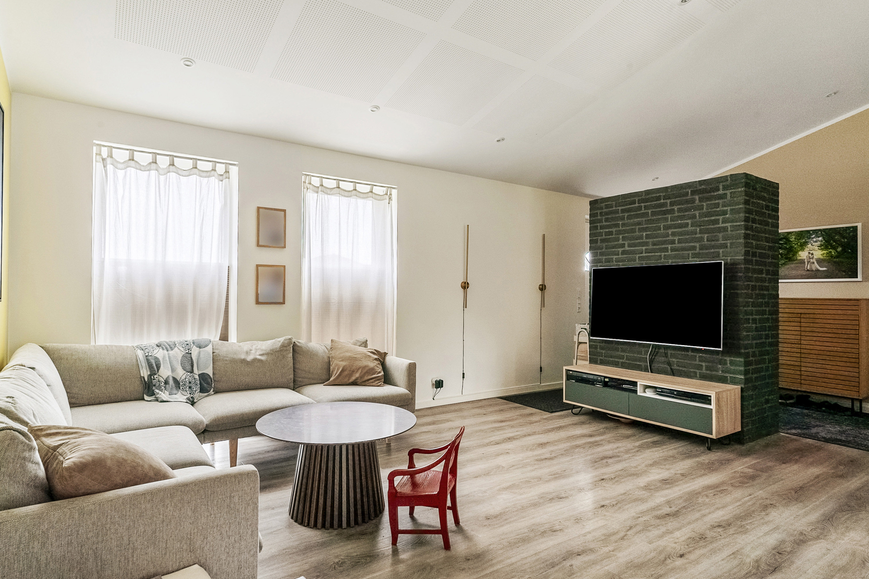 Fremhævet stue billede i fuldskærmstilstand. Billede af Strået 5, 8751 Gedved