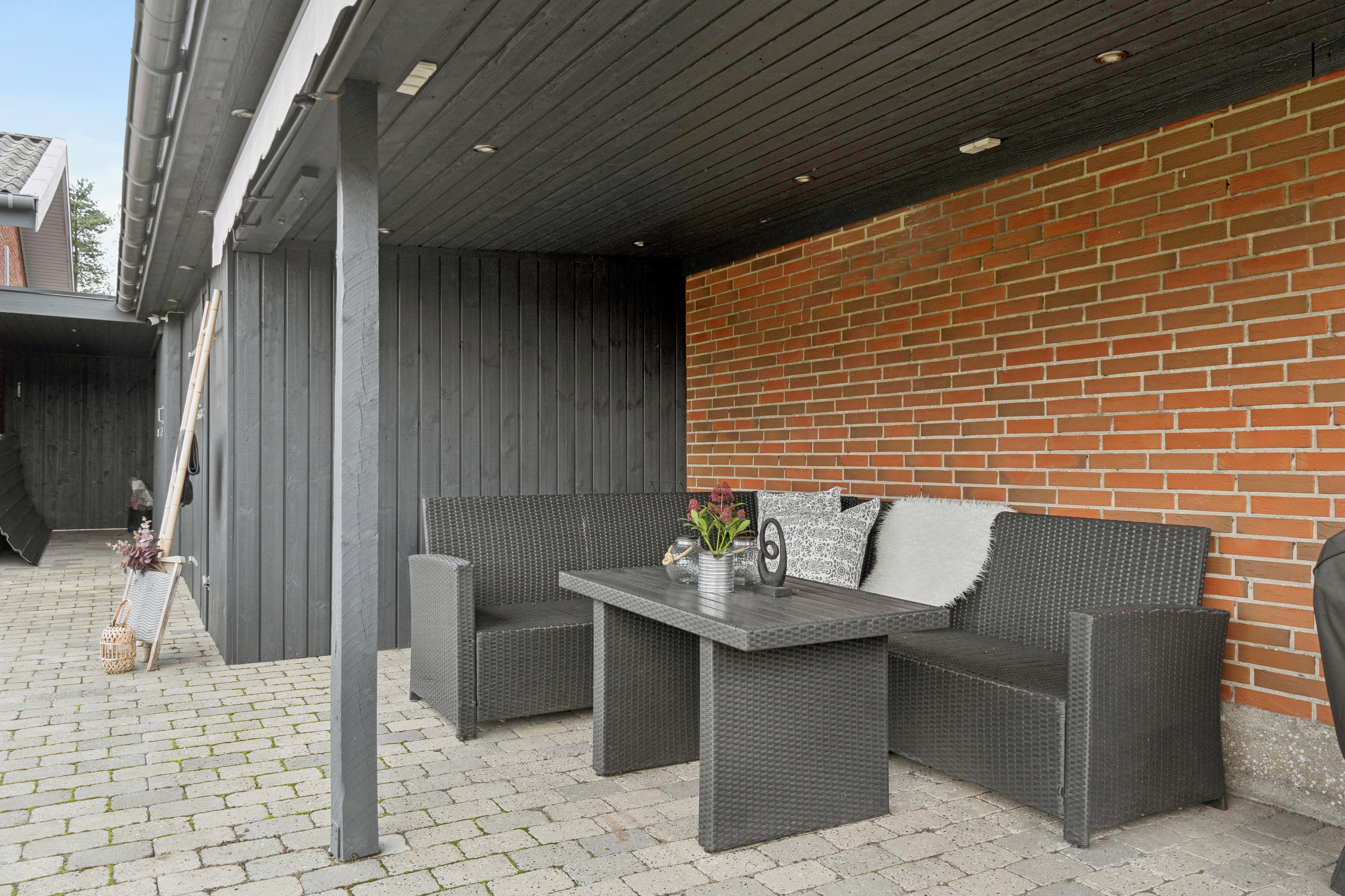 Fremhævet overdækket terrasse billede i fuldskærmstilstand. Billede af Sandageren 44, 4700 Næstved