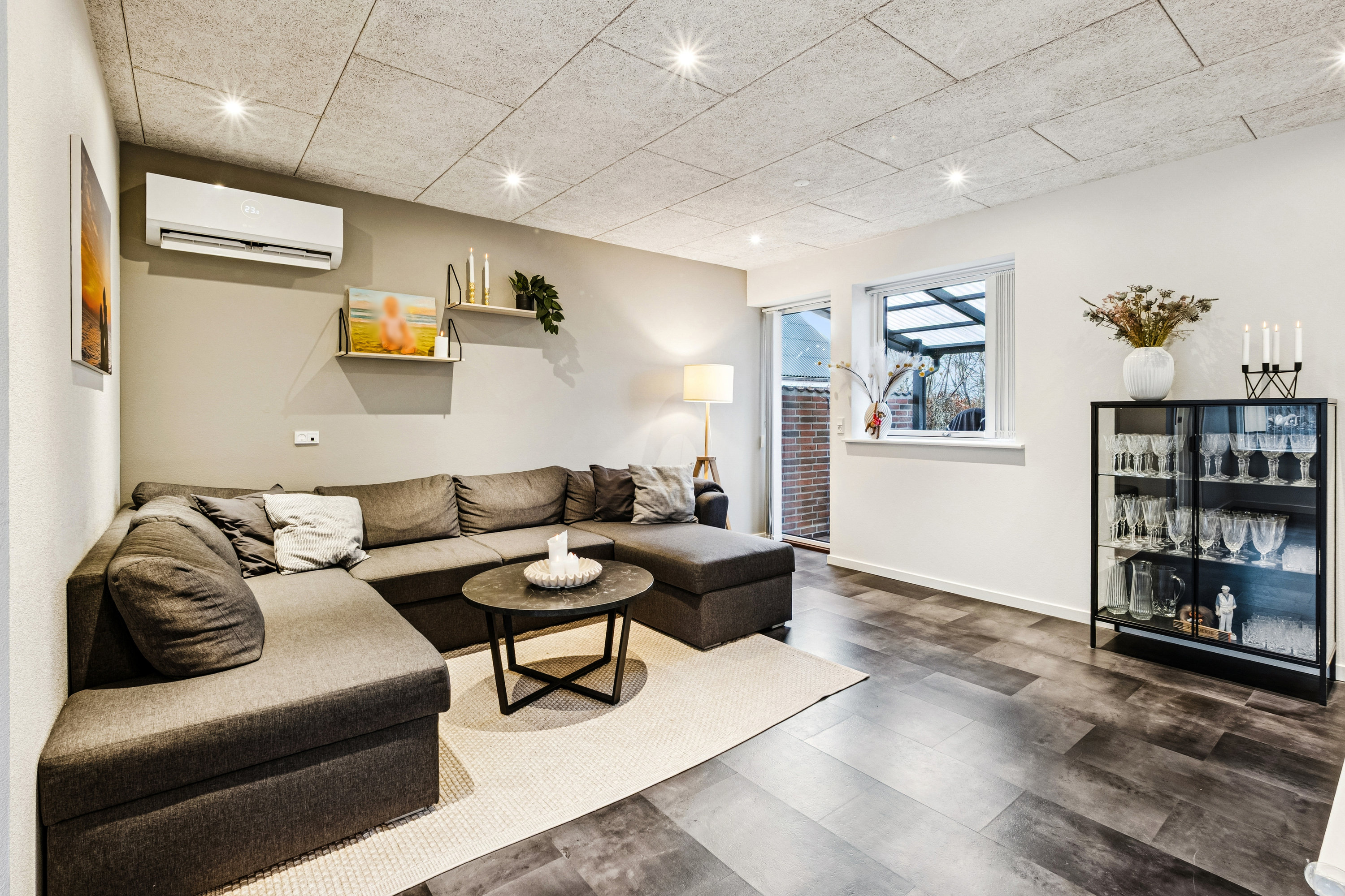 Fremhævet stue billede i fuldskærmstilstand. Billede af Søndervej 16, Øster Jølby, 7950 Erslev