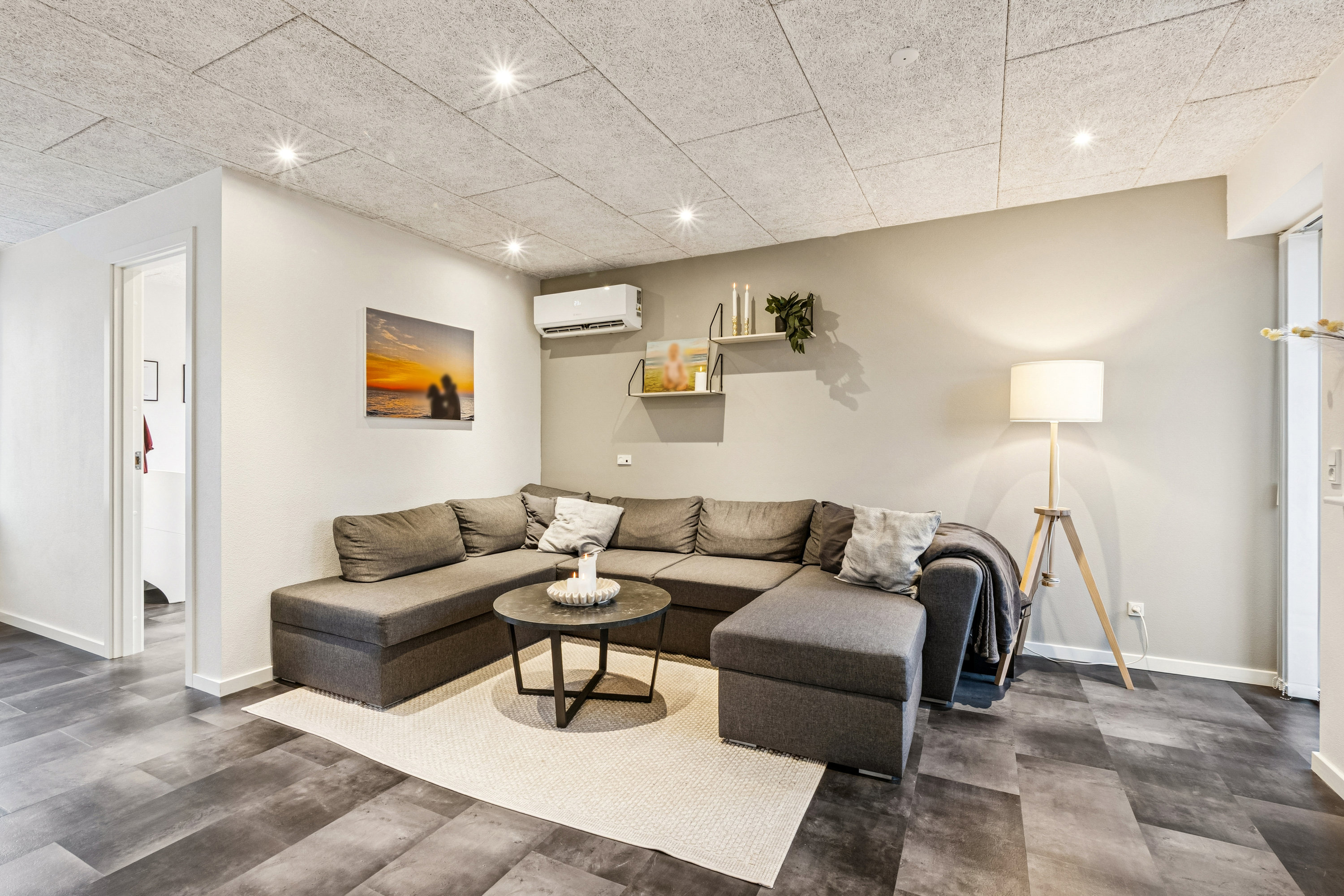 Fremhævet stue billede i fuldskærmstilstand. Billede af Søndervej 16, Øster Jølby, 7950 Erslev