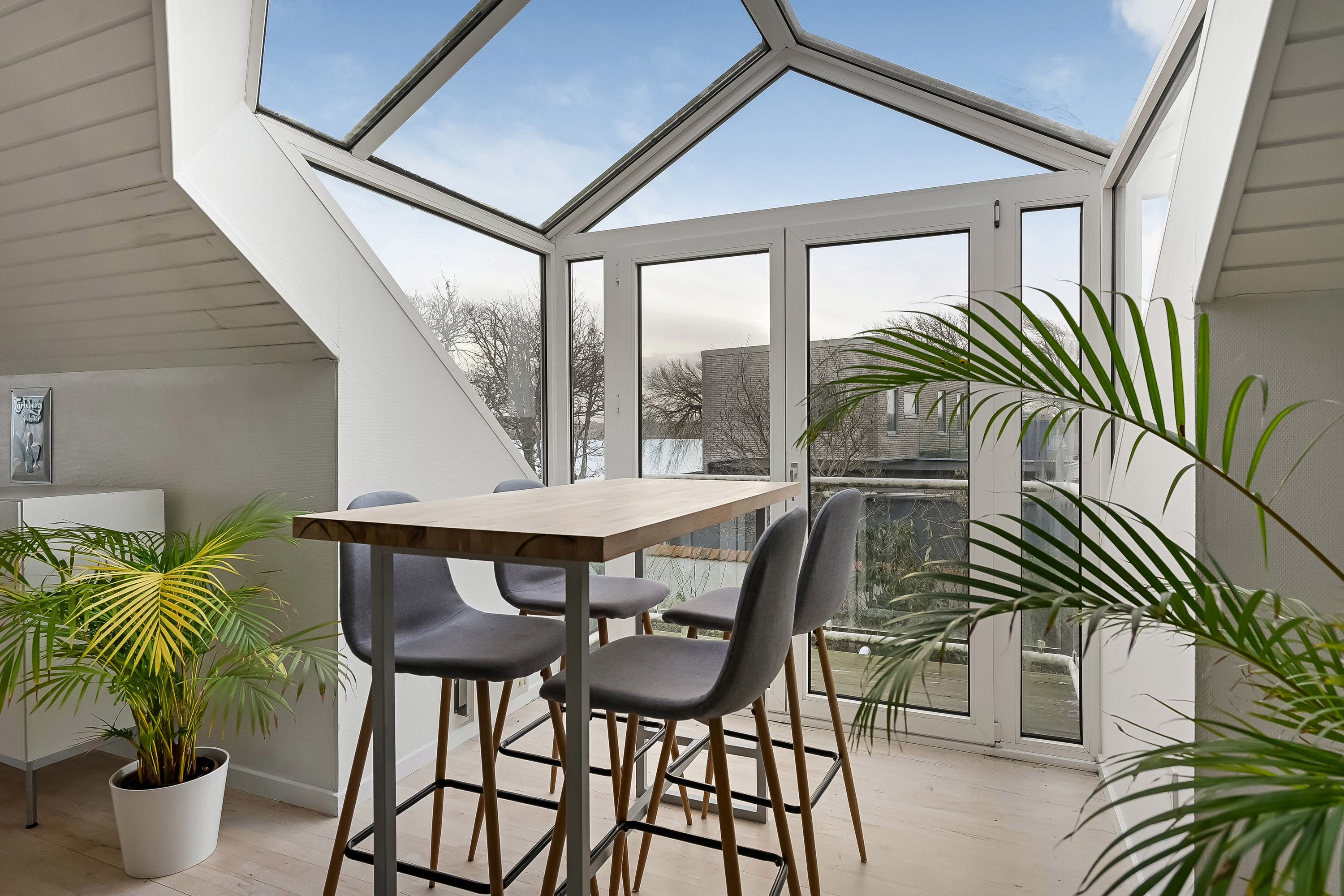 Fremhævet stue billede i fuldskærmstilstand. Billede af Fjordvejen 6, 7600 Struer