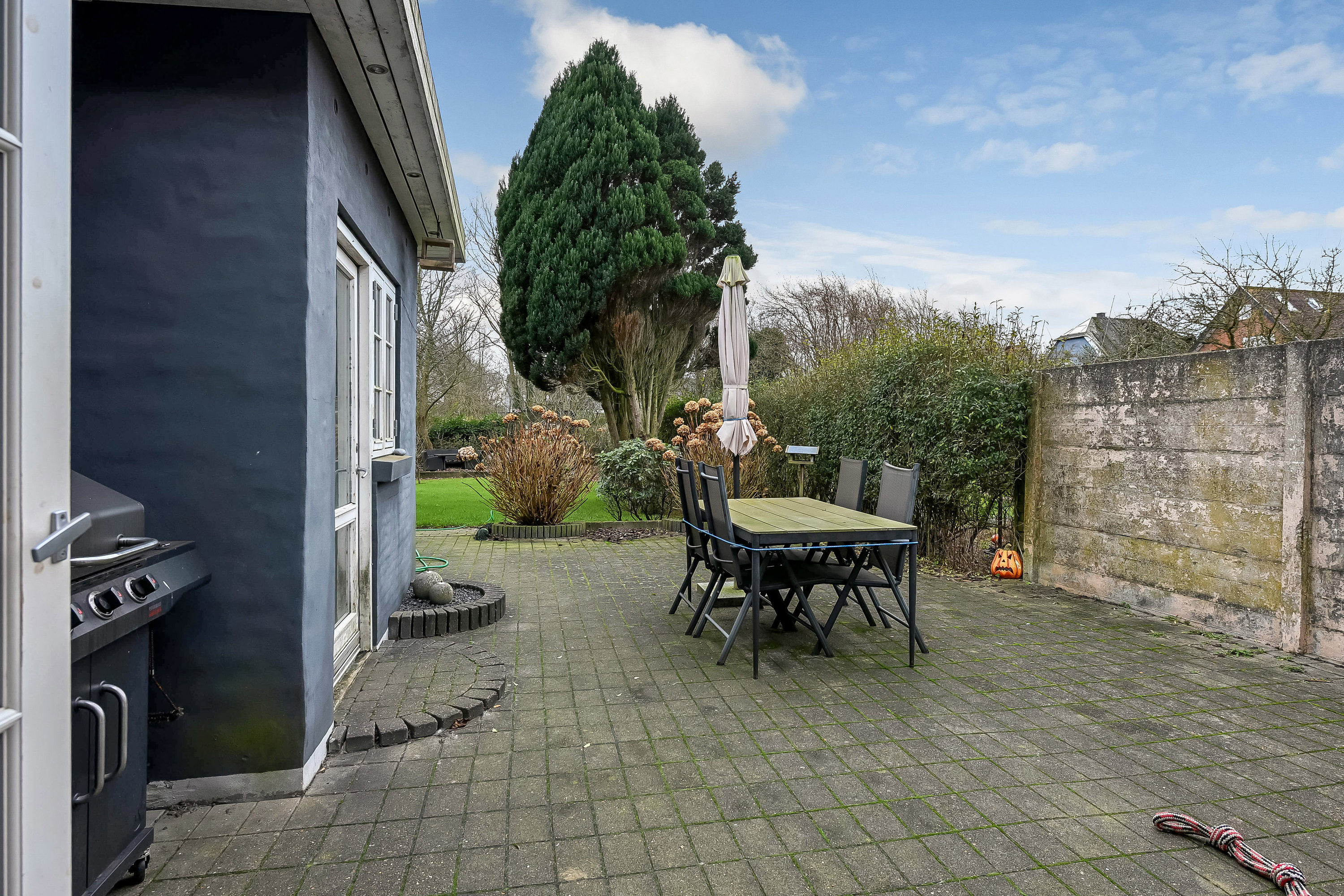 Fremhævet terrasse billede i fuldskærmstilstand. Billede af Struerdalvej 8, 7600 Struer