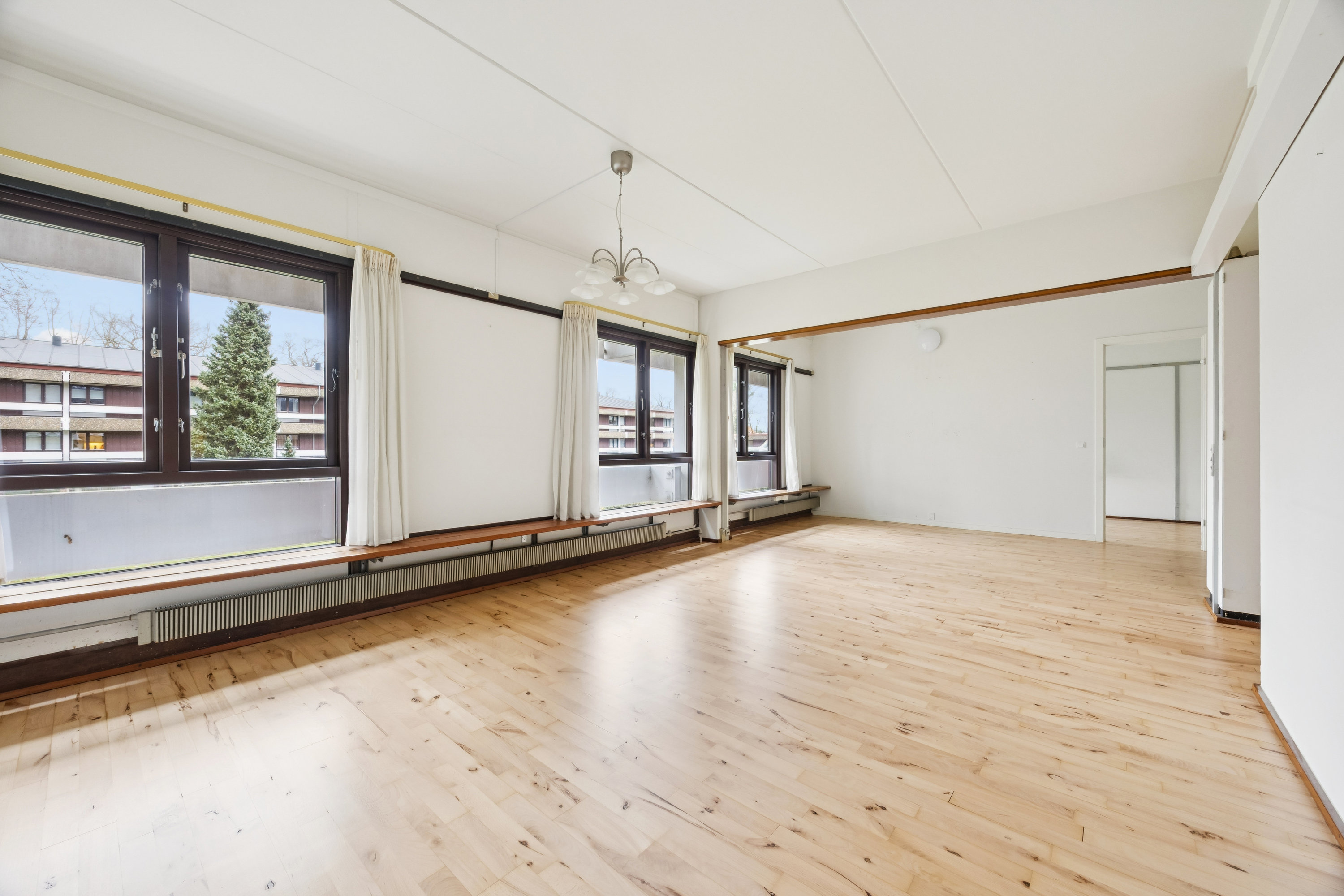 Miniaturebillede 1: butik. Billede af Sandmarksbo 1, 1. 111., 4600 Køge