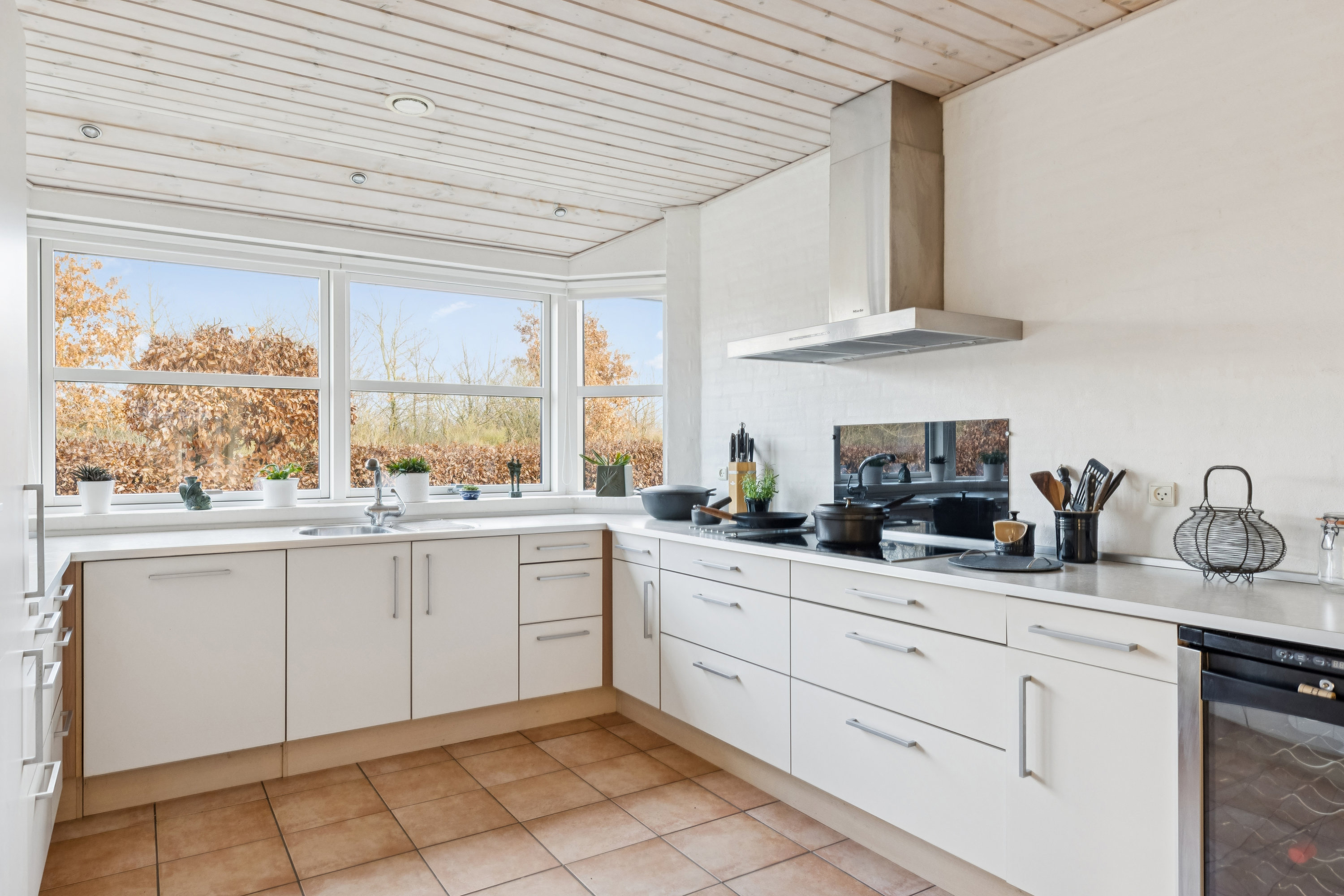 Fremhævet køkken billede i fuldskærmstilstand. Billede af Bjerreskovparken 29, 6760 Ribe